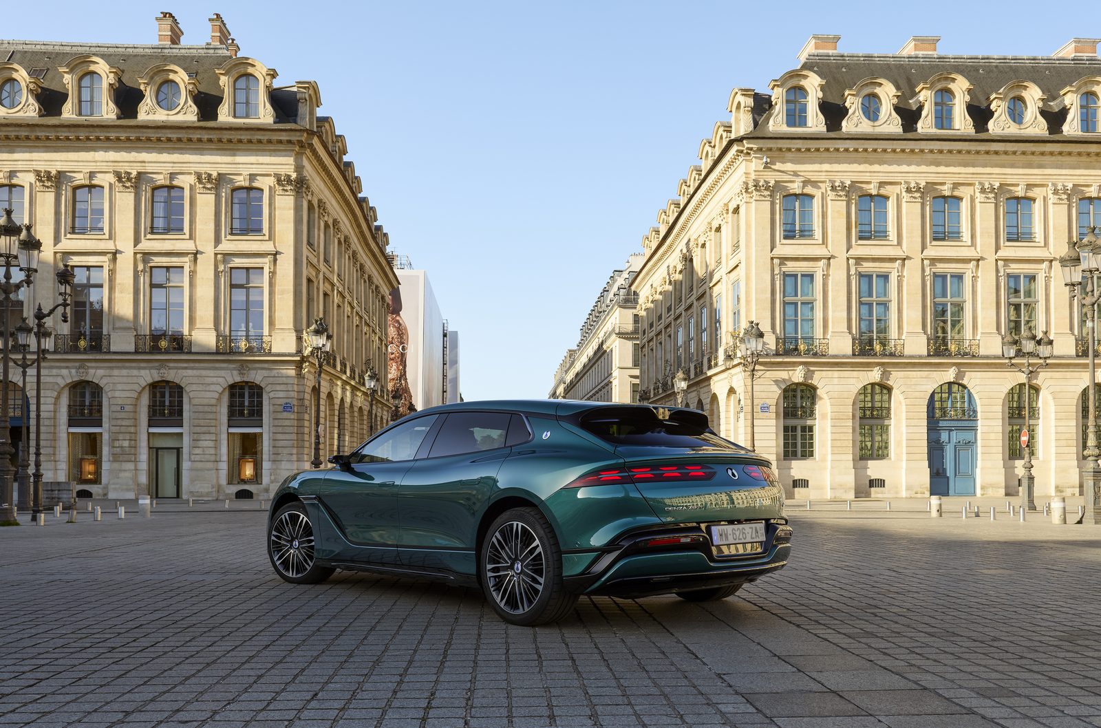 Denza Z9 GT EV 2024 - exterior, rear three-quarter view, Europe/China market