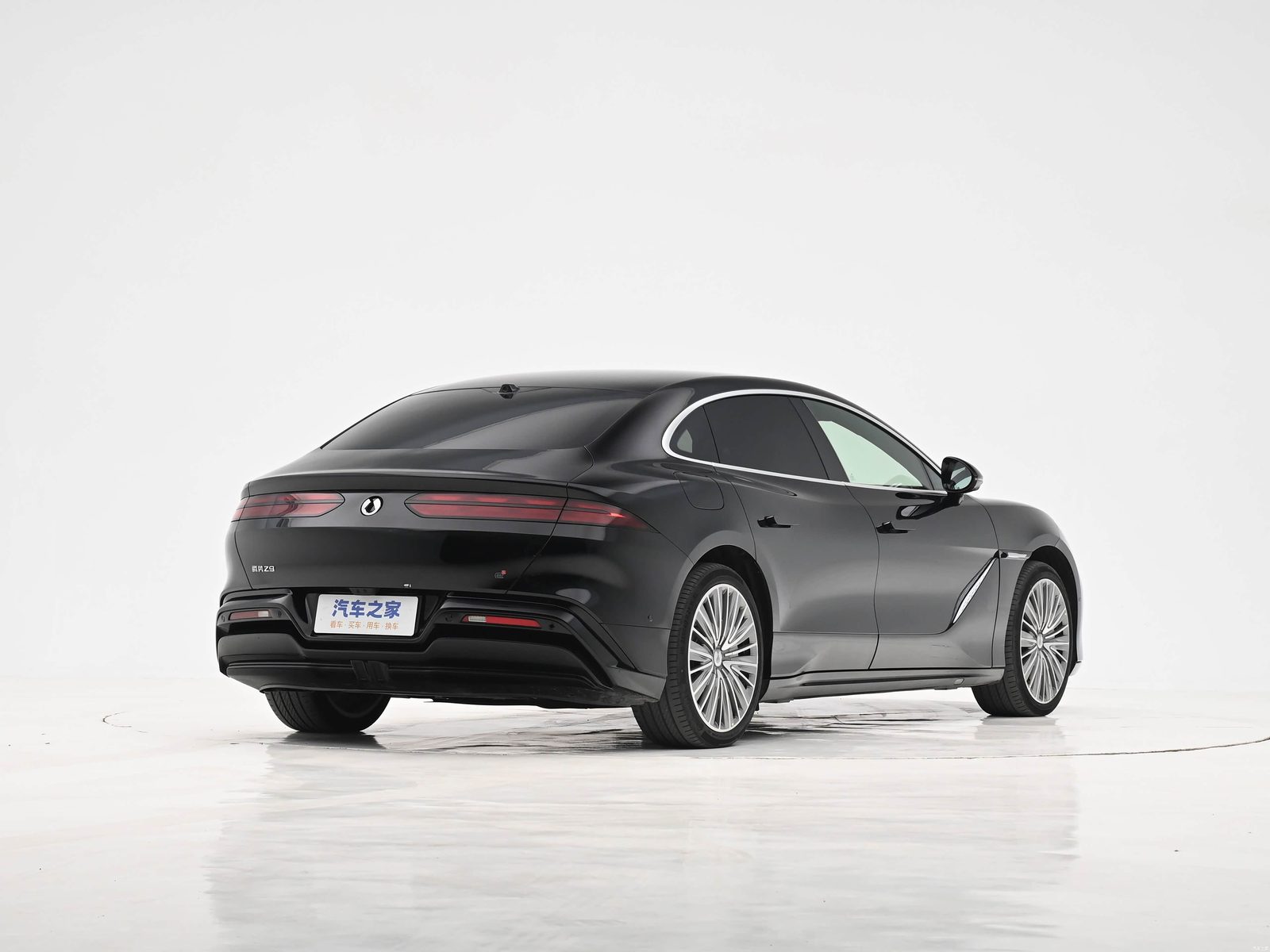Denza Z9 PHEV 2024 - exterior, rear 3q opposite, China market