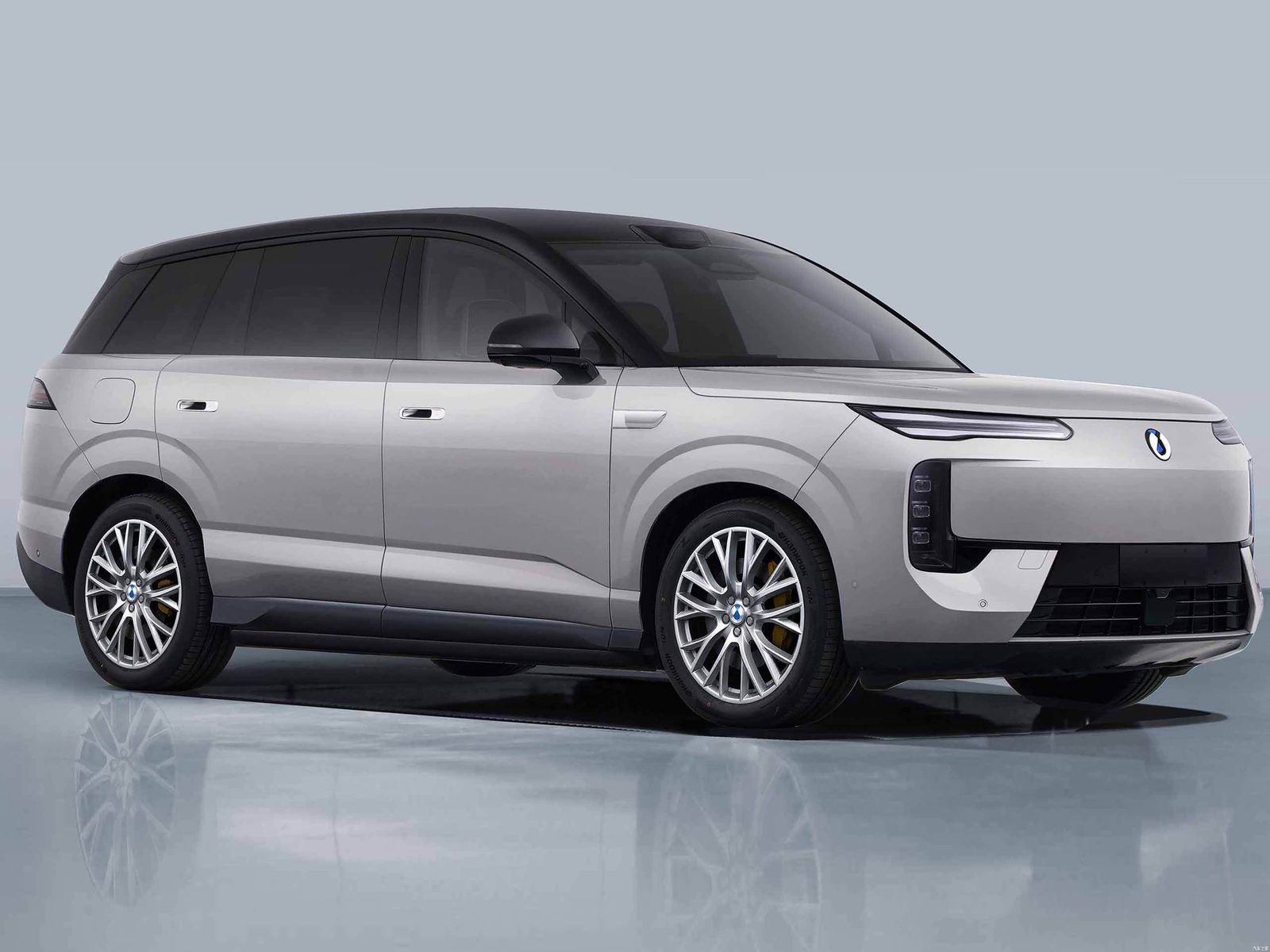 Denza N8 EV - exterior, side studio, china_reference market