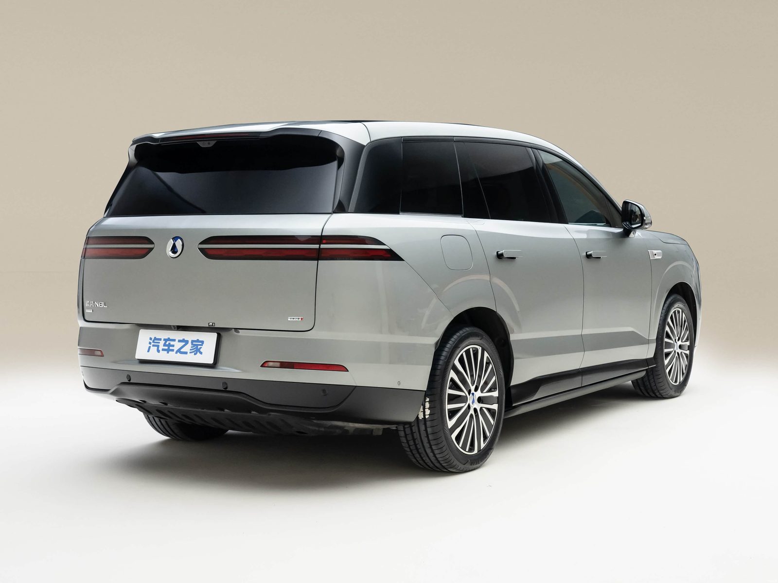 Denza N8L EV - exterior, rear three quarter opposite, China market