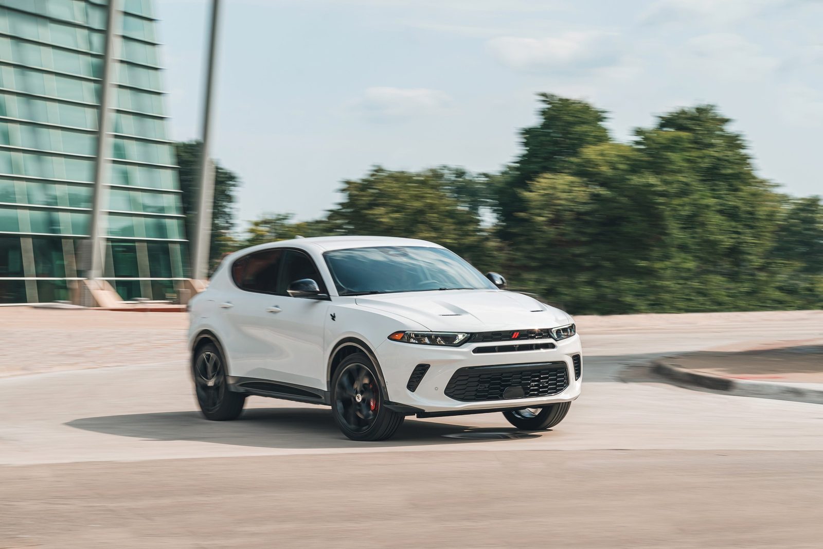 Dodge Hornet R/T PHEV 2024 - main model photo, exterior, front 3q road, United States / EV Query only market