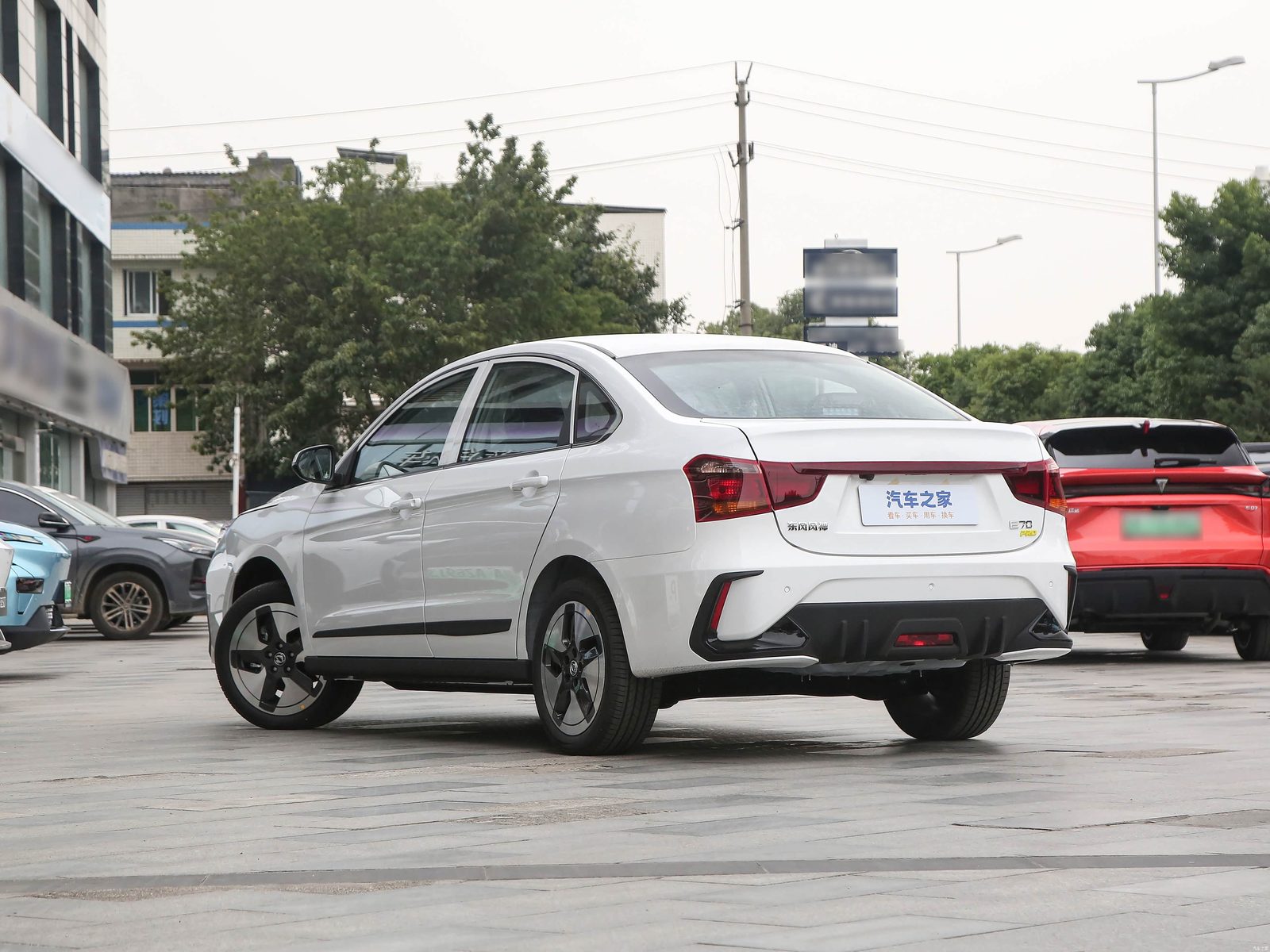 Dongfeng Aeolus E70 2017 - exterior, rear three-quarter view, China fleet / taxi market