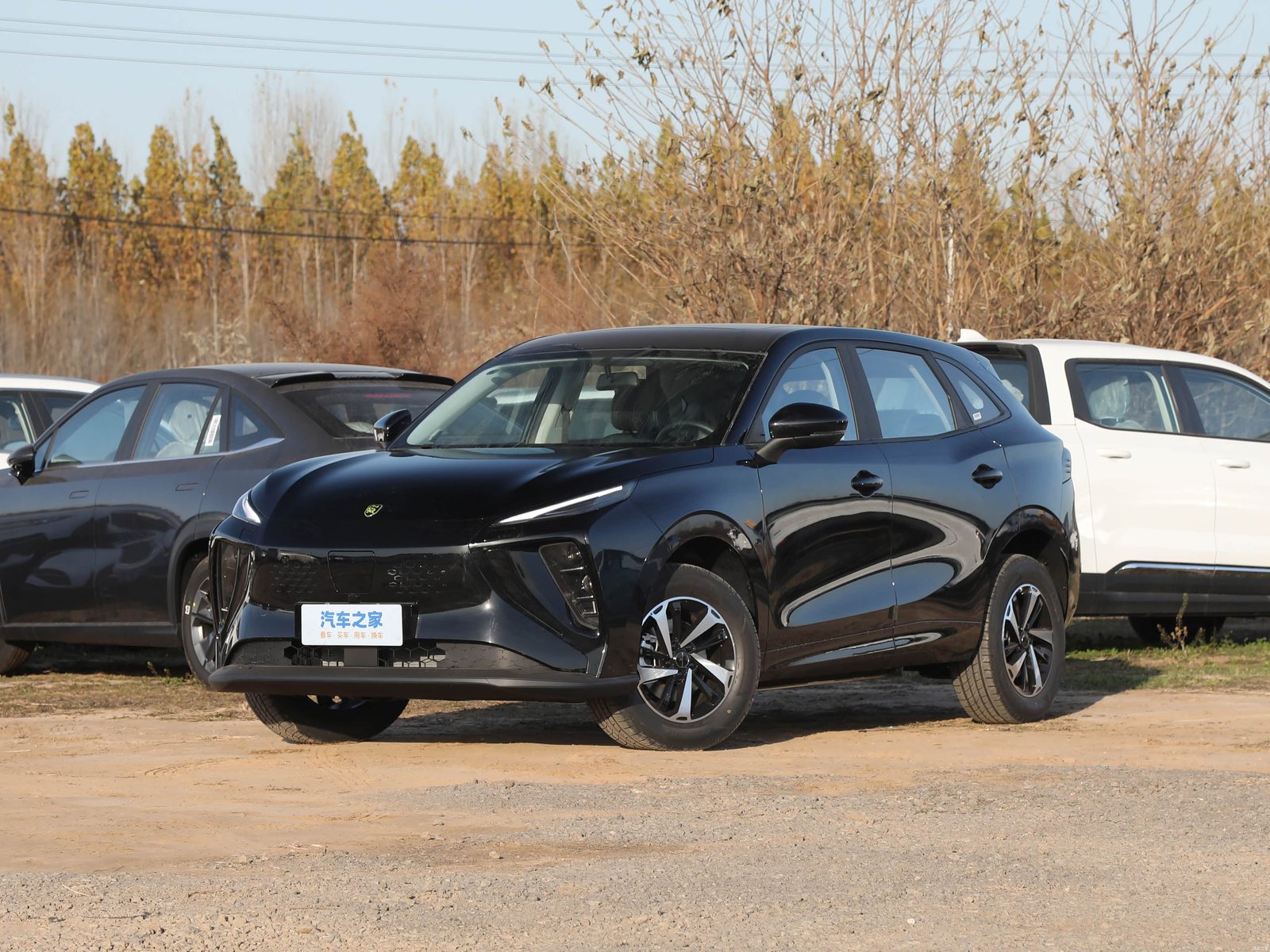 Dongfeng Forthing Friday EREV 2025 - exterior, front three-quarter view, China market