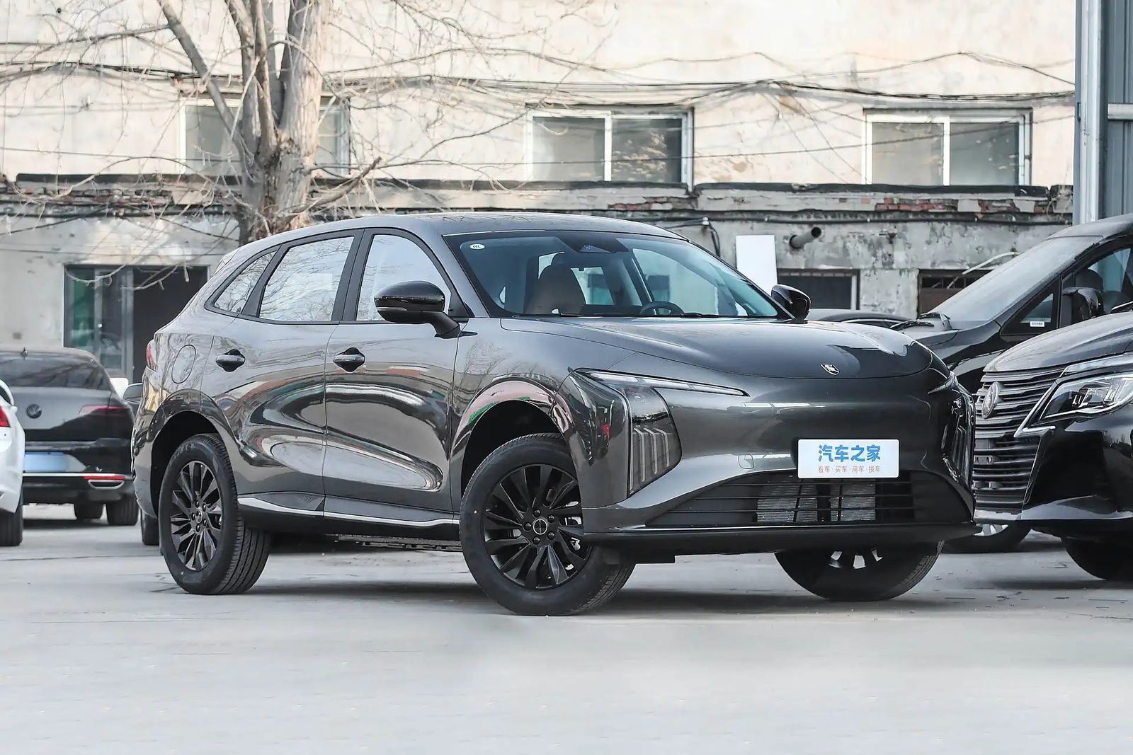 Dongfeng Forthing Xinghai T5 EV 2026 - exterior, front three-quarter view