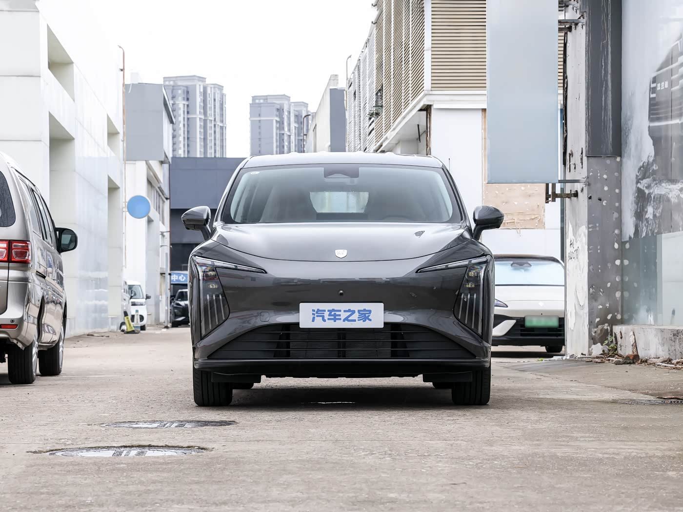 Dongfeng Forthing Xinghai V6 EV 2026 - exterior, front view, China retail market