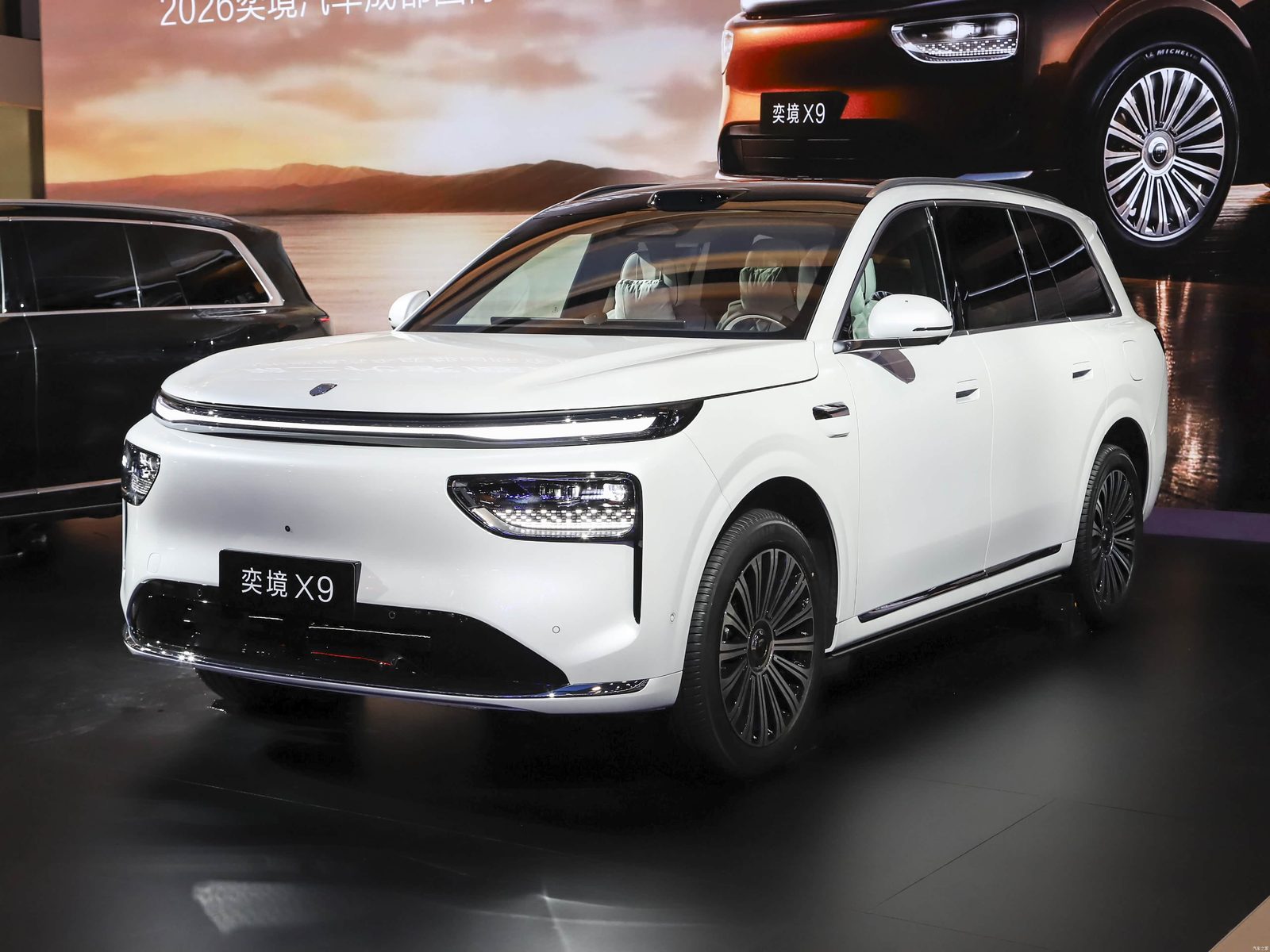 Dongfeng Yijing X9 EREV 2026 - exterior, rear view, China market
