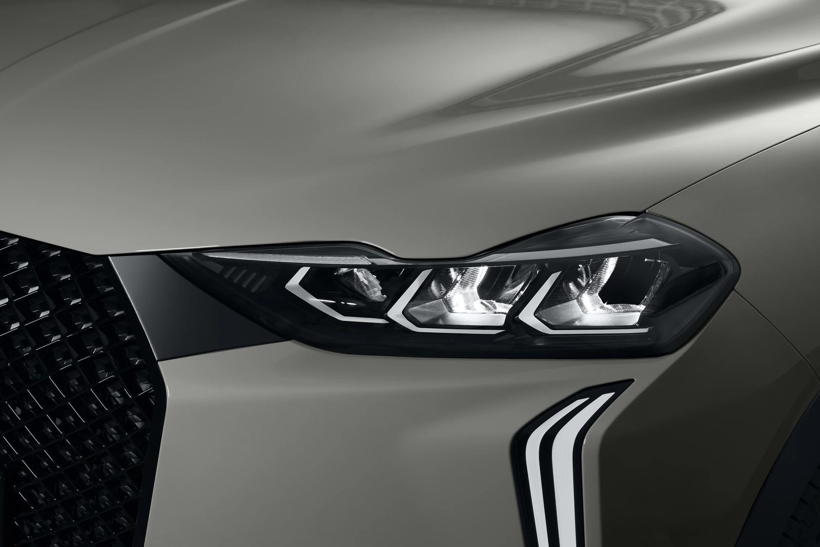 DS Automobiles DS 3 E-Tense 2025 - exterior, headlight detail, Europe / EV Query only market