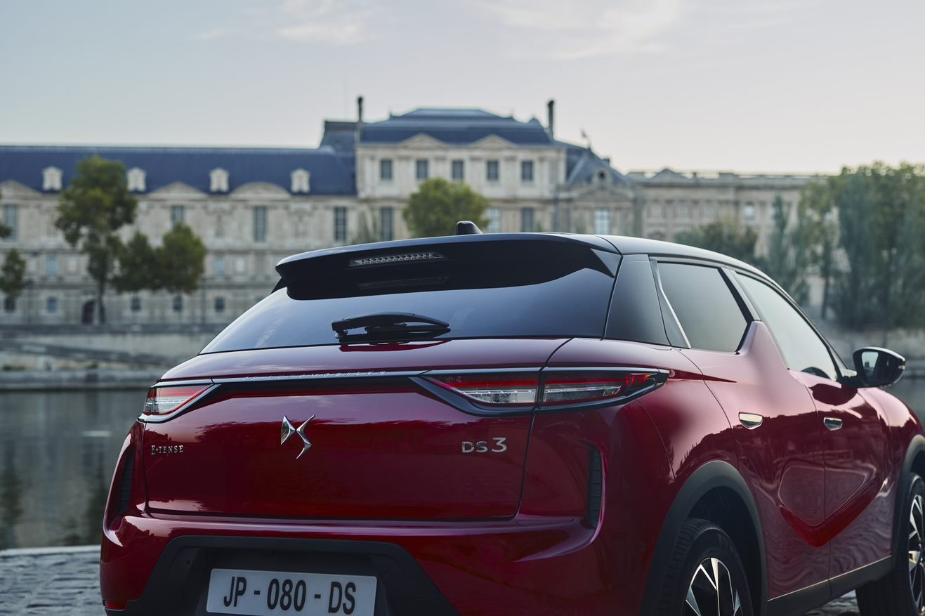 DS Automobiles DS 3 E-Tense 2023 - exterior, rear 3q close, Europe / EV Query only market