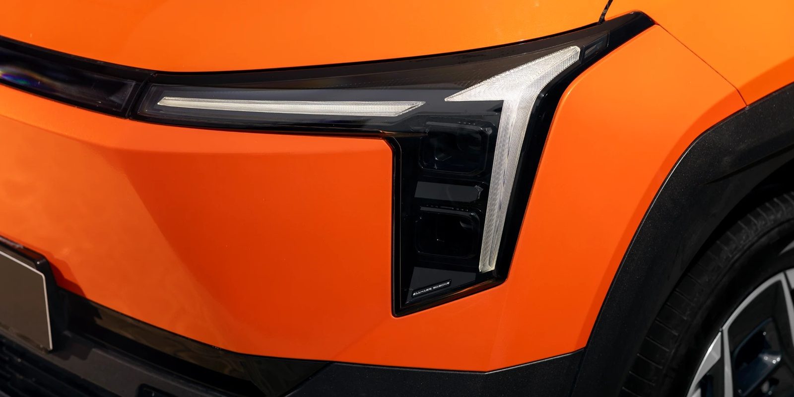 Evolute i-JOY 2026 — экстерьер, front lighting detail, рынок internal_mvp