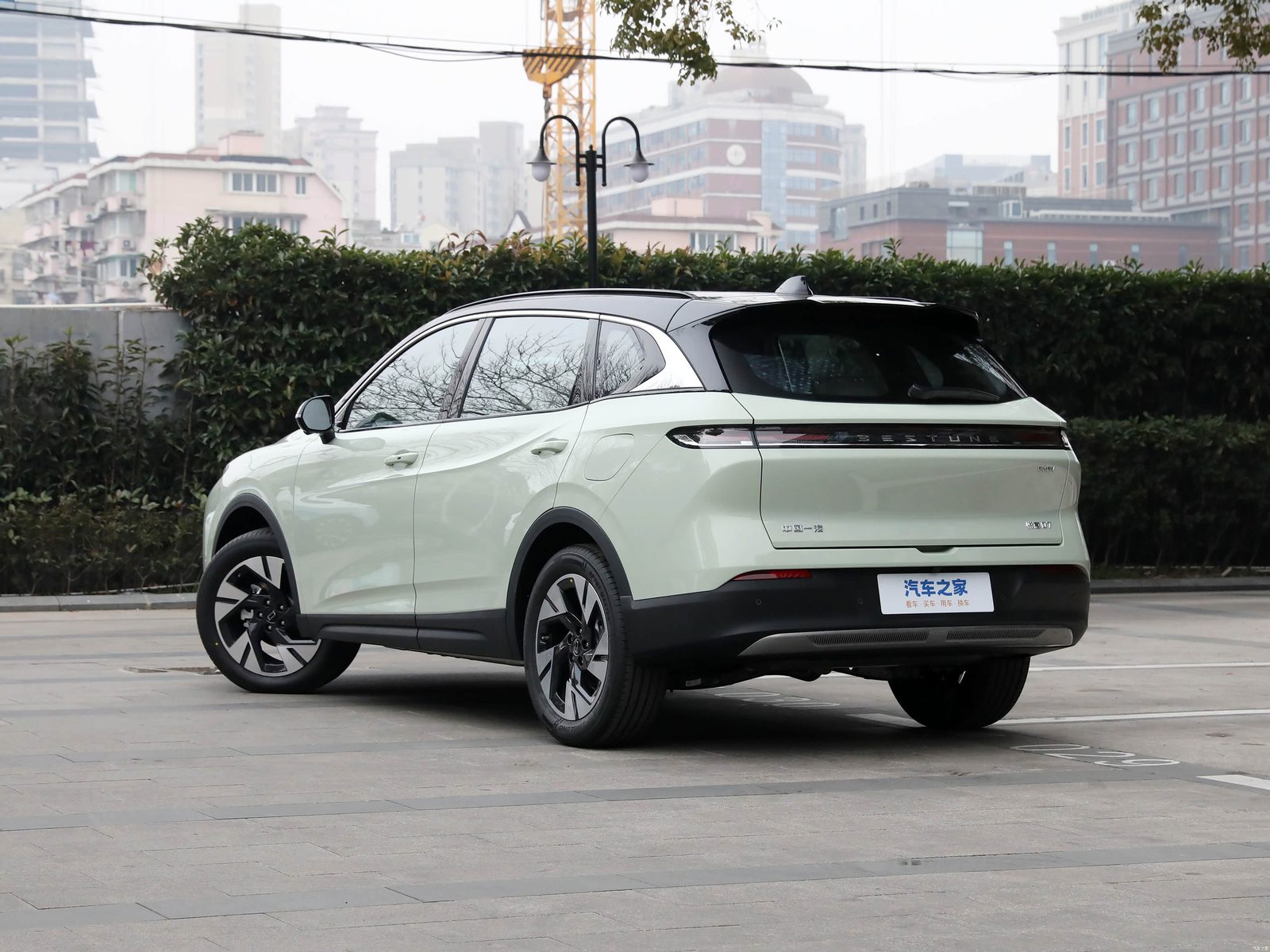FAW Bestune Yueyi 07 PHEV 2025 - exterior, rear three-quarter view, China market