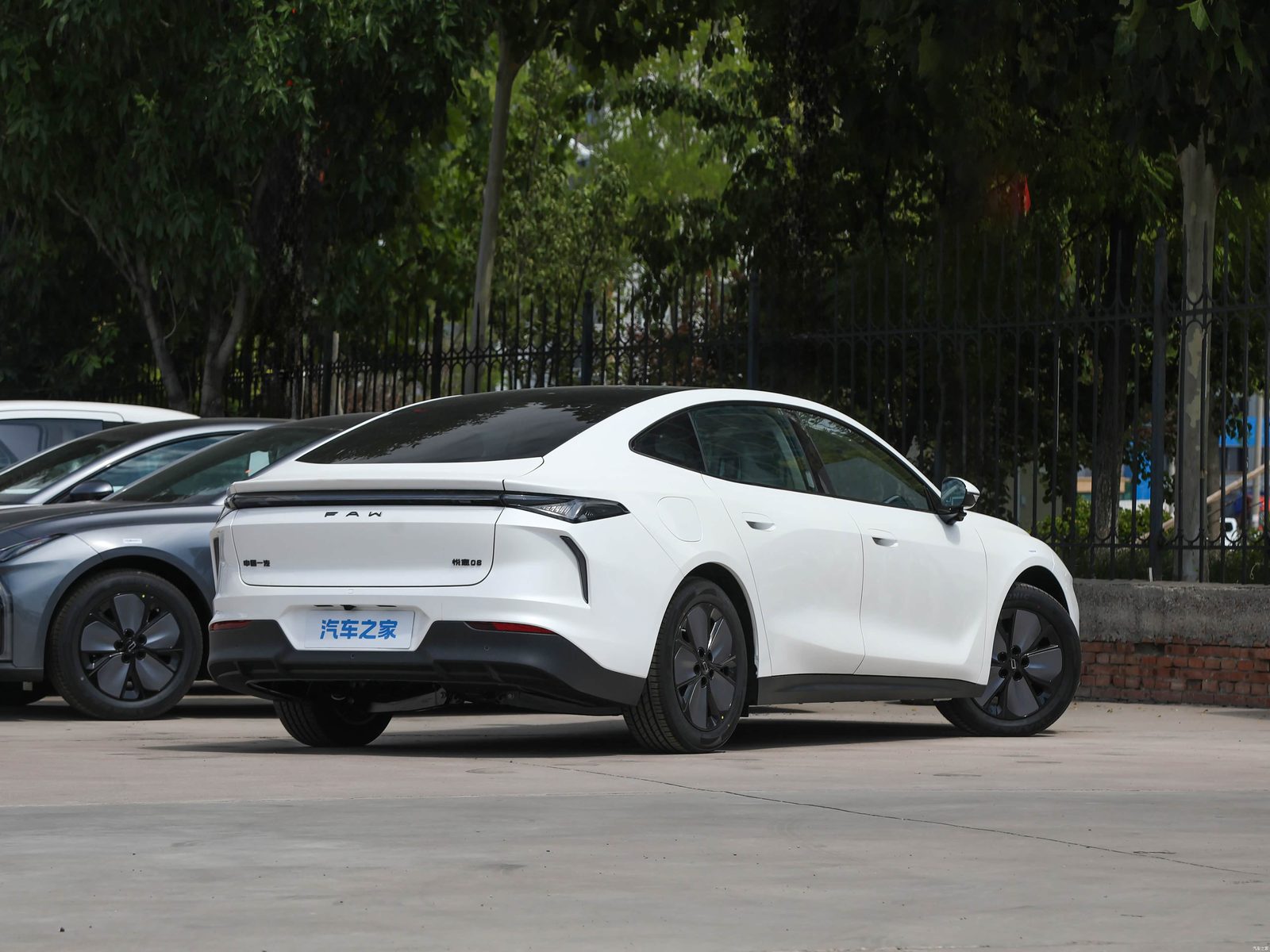 FAW Bestune Yueyi 08 EREV 2026 - exterior, rear 3q right, China market