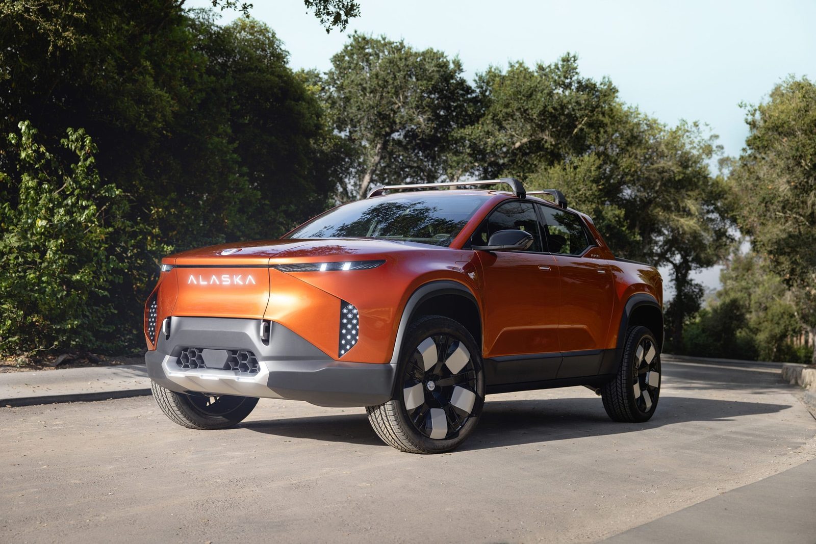 Fisker Alaska 2025 - exterior, front three quarter low, US/global cancelled pre-production reference market