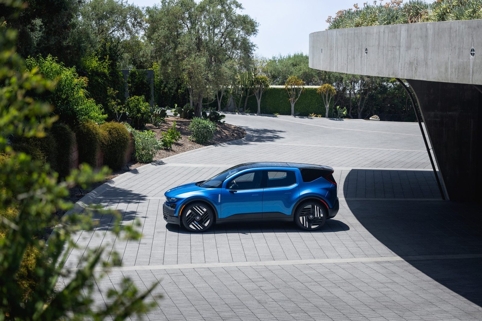 Fisker PEAR 2025 - exterior, side profile, US/global cancelled pre-production reference market