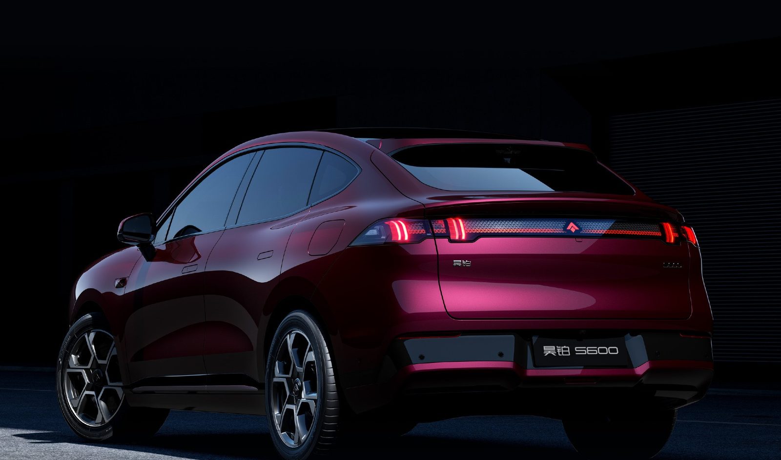 GAC Aion Hyptec S600 EV 2026 - exterior, rear three-quarter view, China; shared S600 EV/EREV body and cabin market