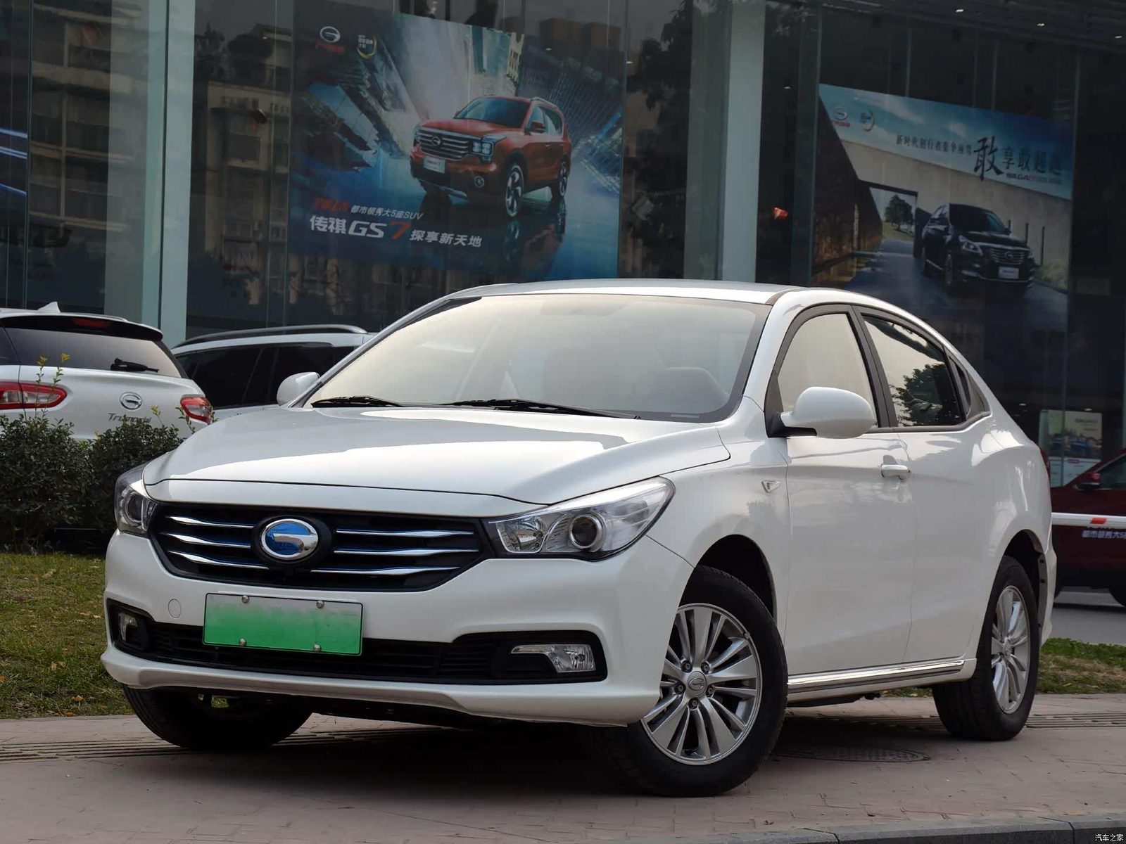 GAC Trumpchi GA3S PHEV 2017 - main model photo, exterior, front three-quarter view, China archive exact-specification reference market