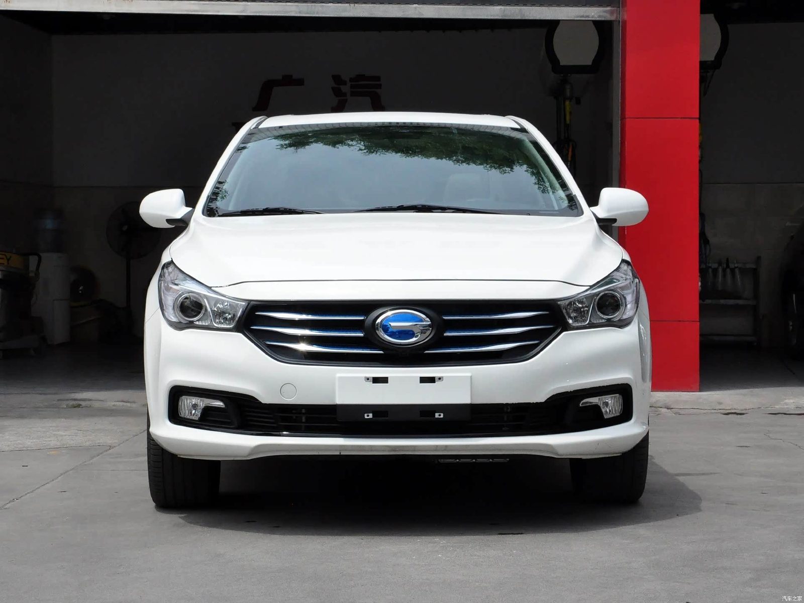 GAC Trumpchi GA3S PHEV 2017 - exterior, rear three-quarter view, China archive exact-specification reference market