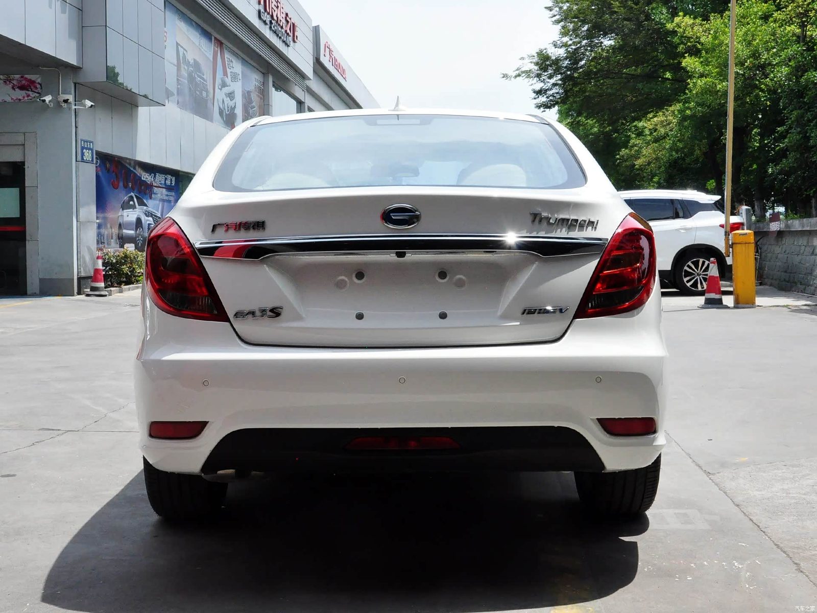 GAC Trumpchi GA3S PHEV 2017 - exterior, rear 3q opposite, China archive exact-specification reference market