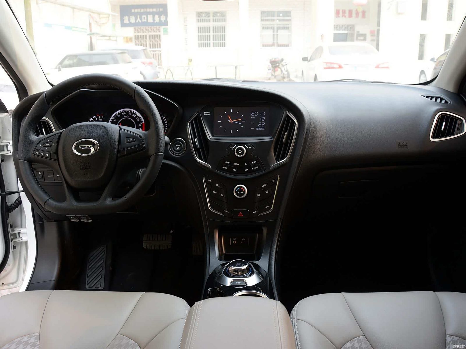 GAC Trumpchi GA3S PHEV 2017 - interior, cockpit wide
