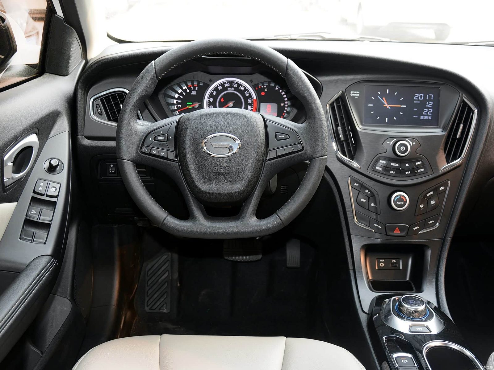 GAC Trumpchi GA3S PHEV 2017 - interior, driver dashboard
