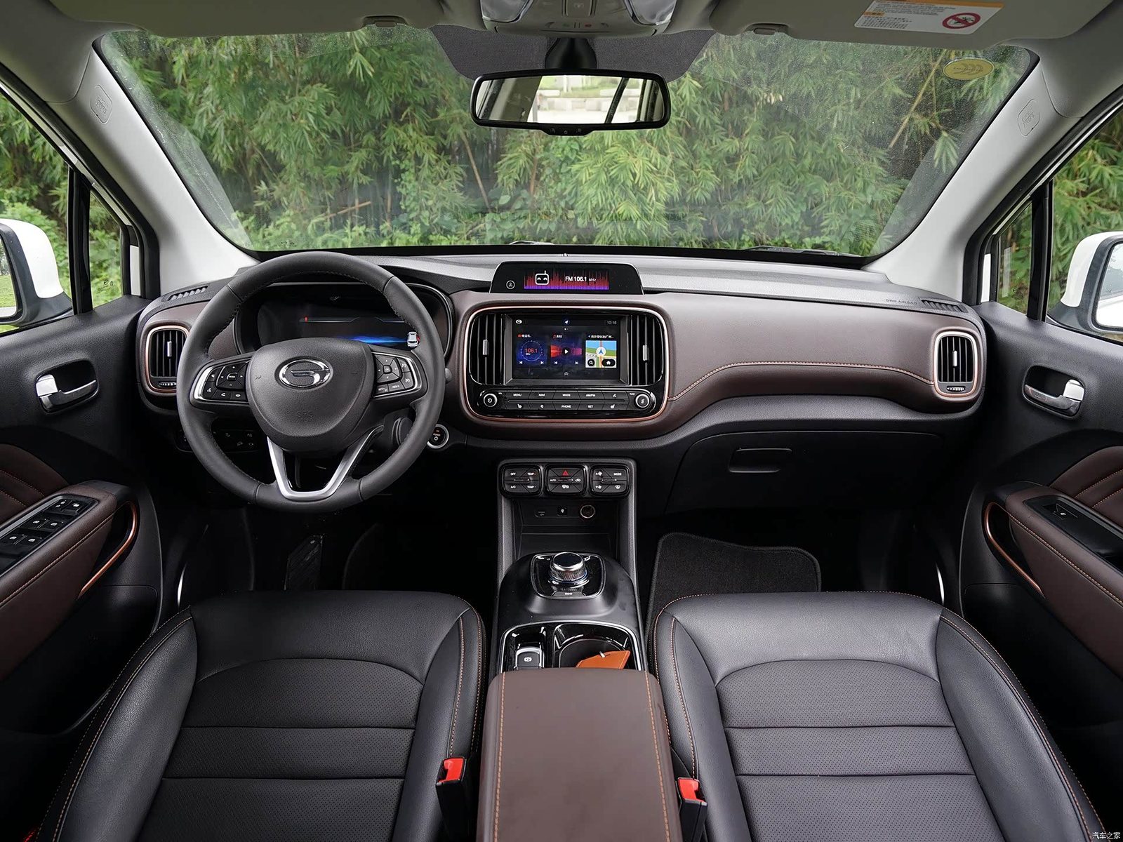 GAC Trumpchi GE3 EV 2018 - interior, cockpit wide