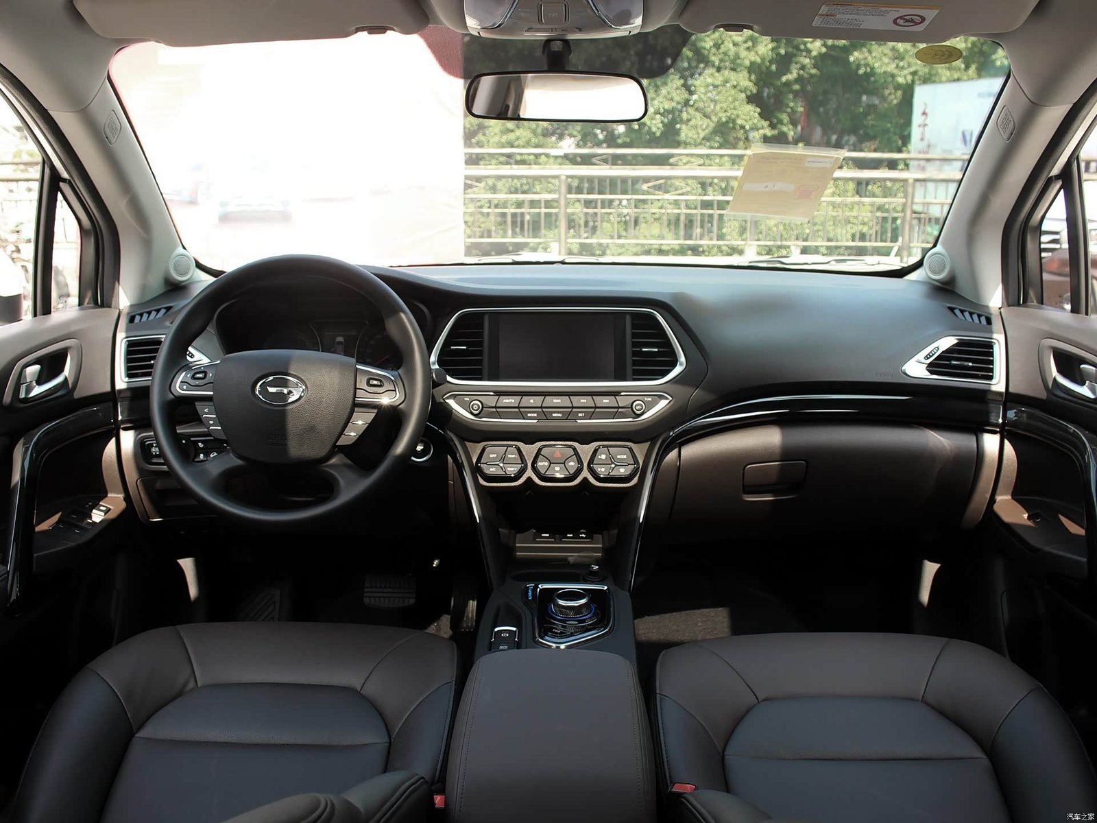 GAC Trumpchi GS4 PHEV 2019 - interior, cockpit wide