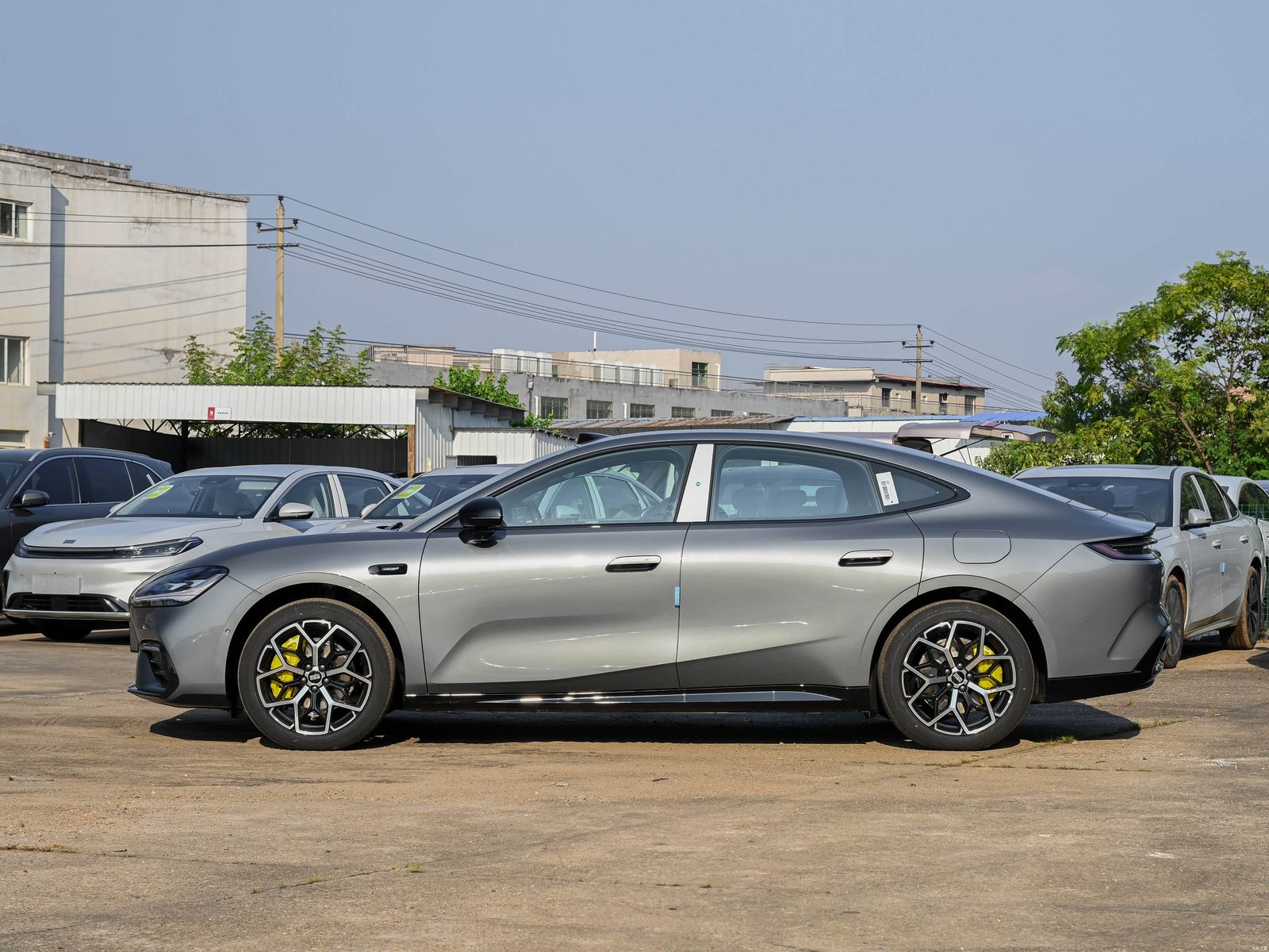 Geely Galaxy TT EV 2026 - exterior, side profile, China market