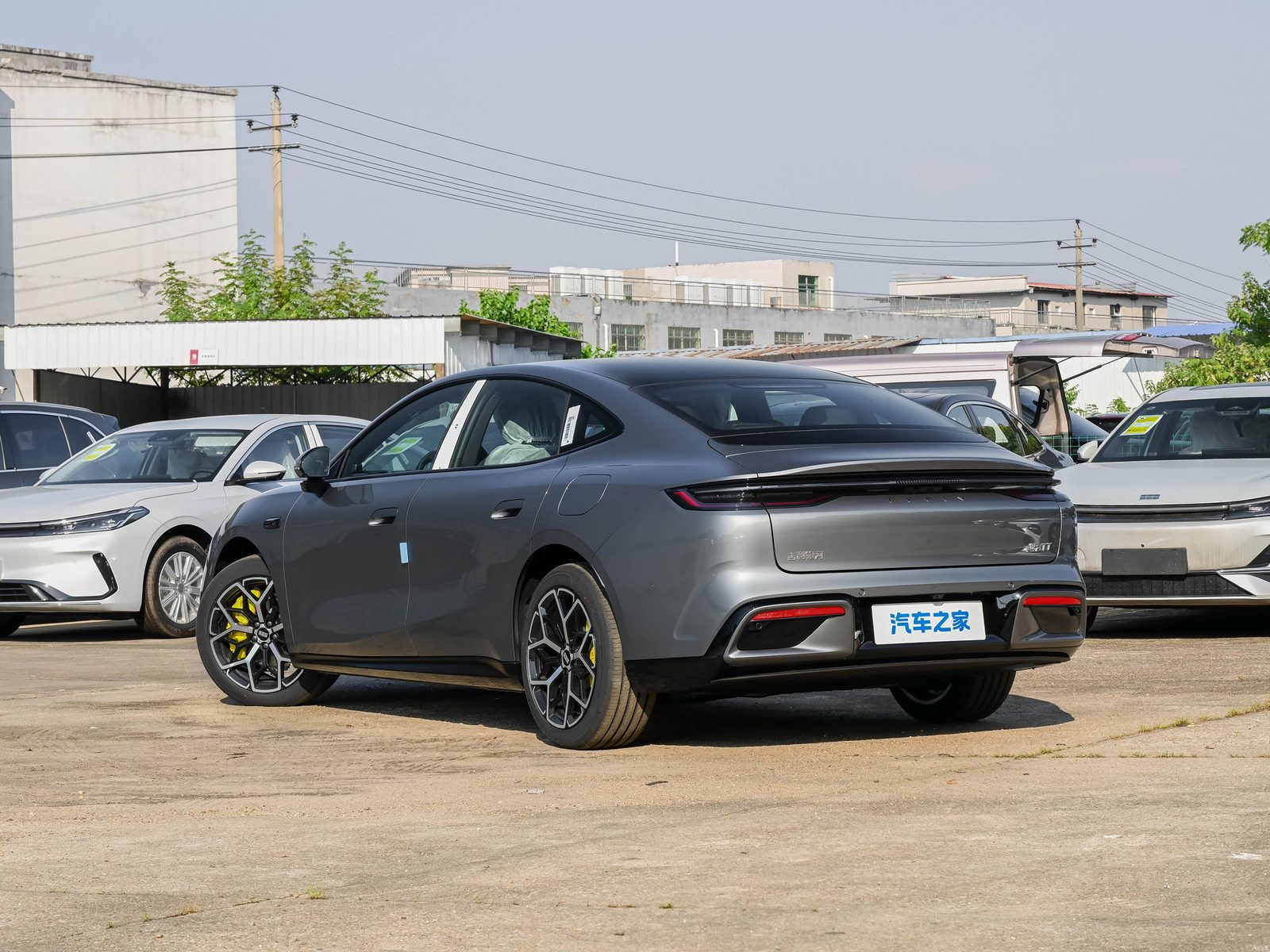 Geely Galaxy TT EV 2026 - exterior, rear three-quarter view, China market