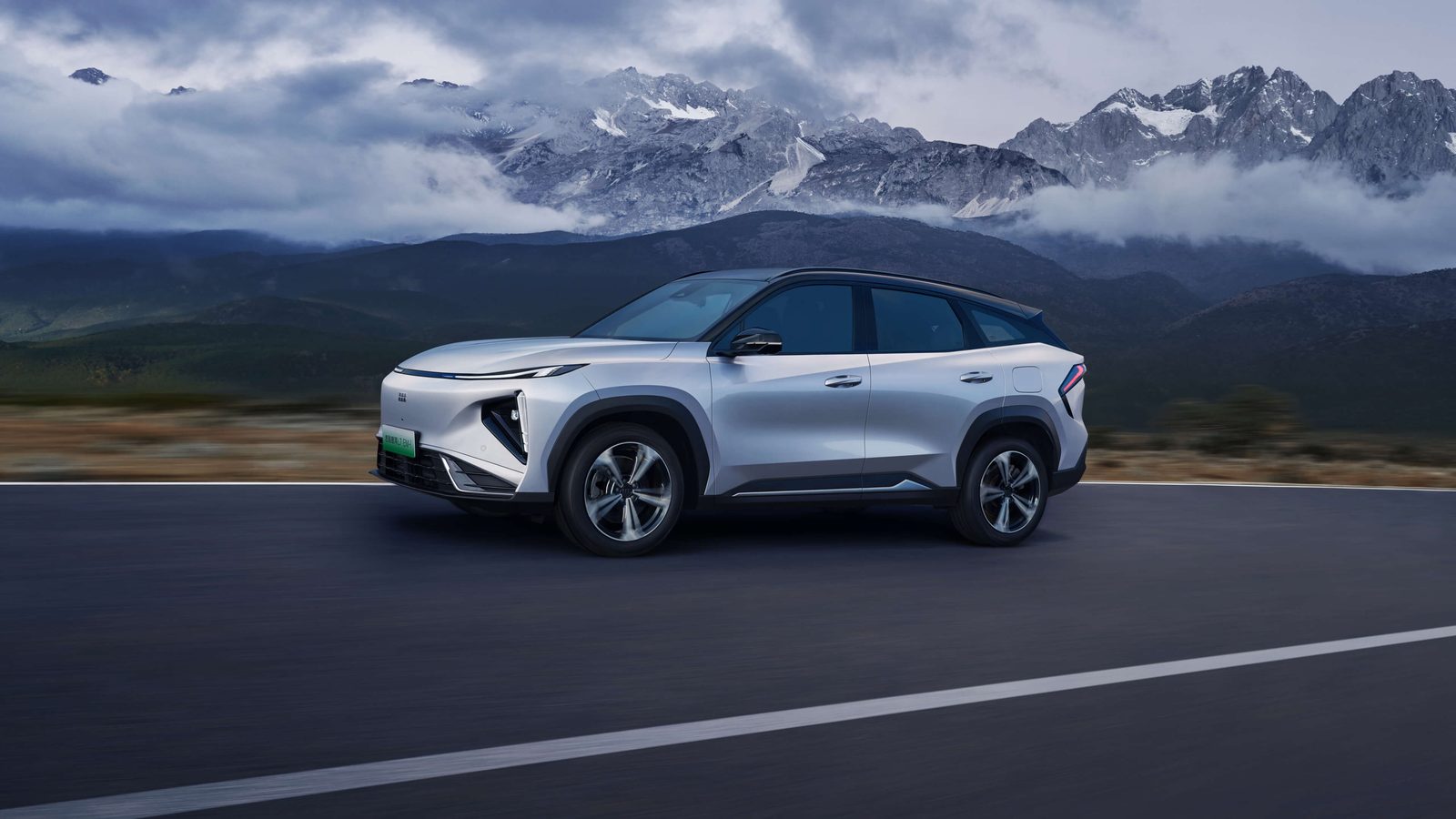 Geely Galaxy L7 EM-i 2026 — экстерьер, side motion, рынок China