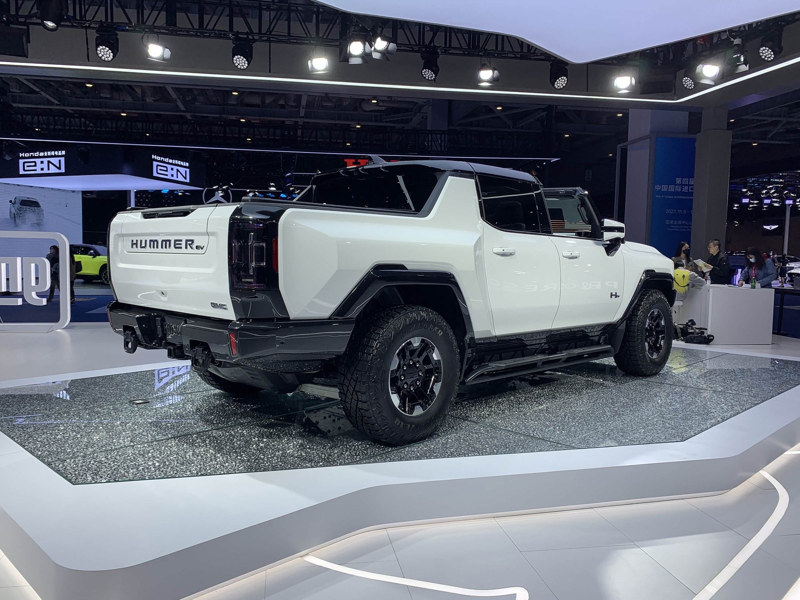 GMC Hummer EV Pickup 2022 - exterior, rear 3q alt, China display / US-spec market