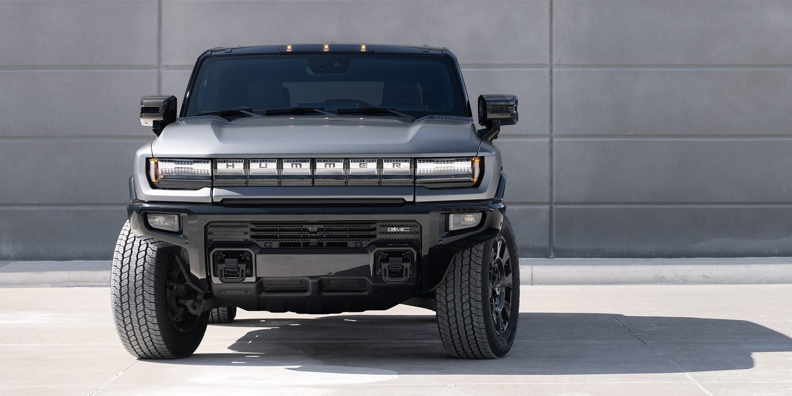 GMC Hummer EV SUV 2024 - exterior, front view, us_reference market