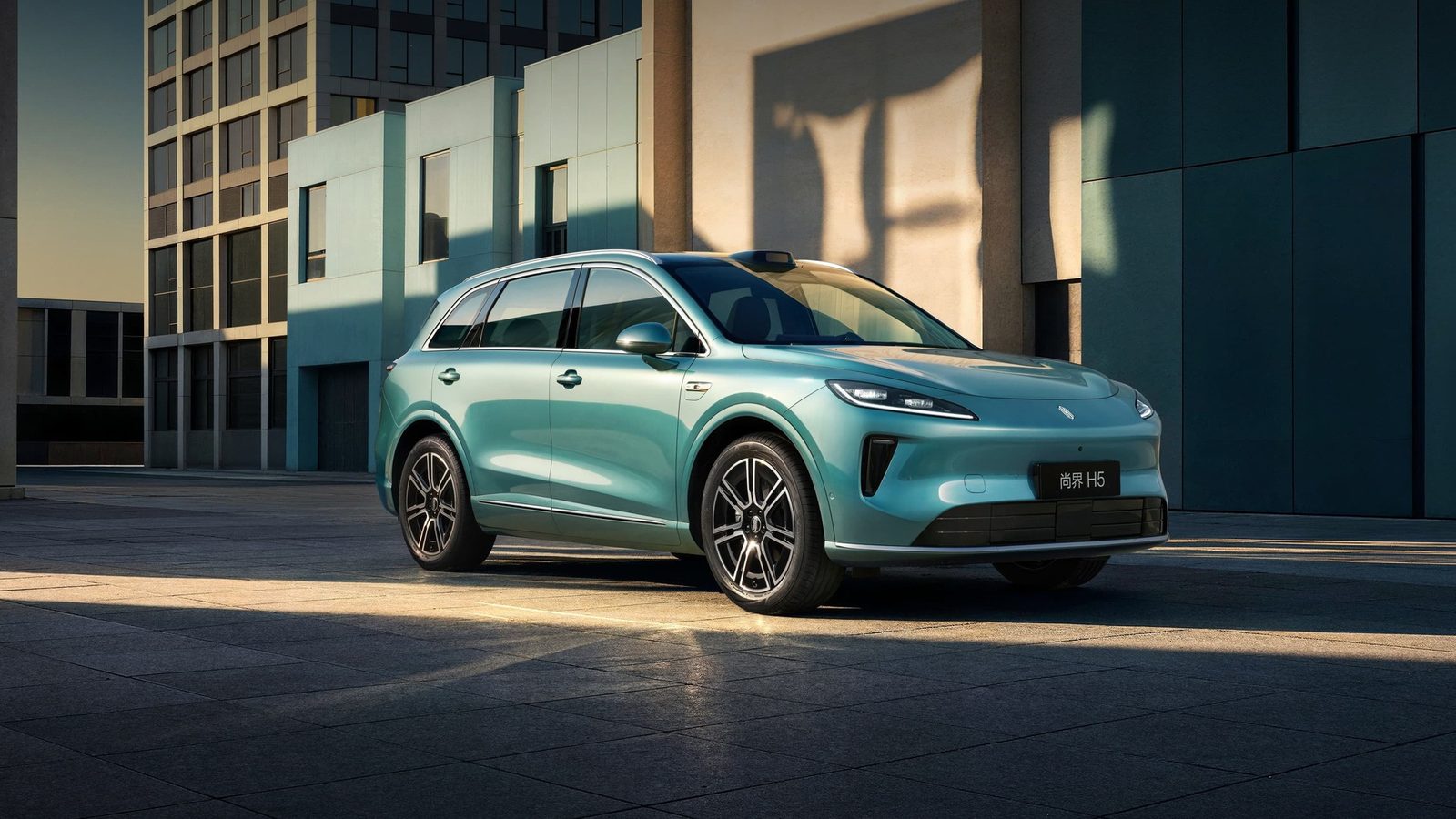 HIMA Shangjie H5 EV 2025 - exterior, front three-quarter view, China market