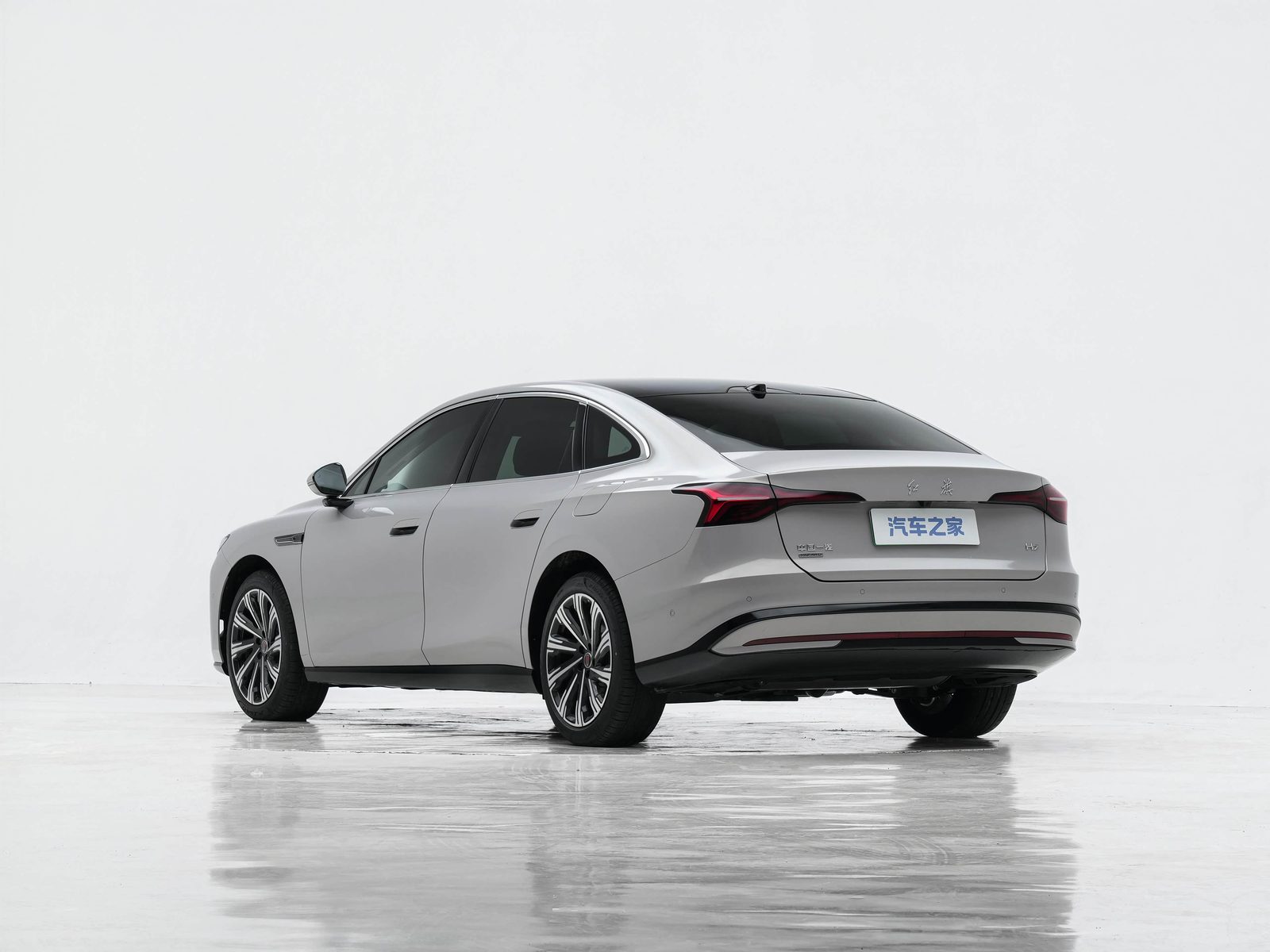 Hongqi H7 PHEV 2026 - exterior, rear three-quarter view, China 2026 retail reference market
