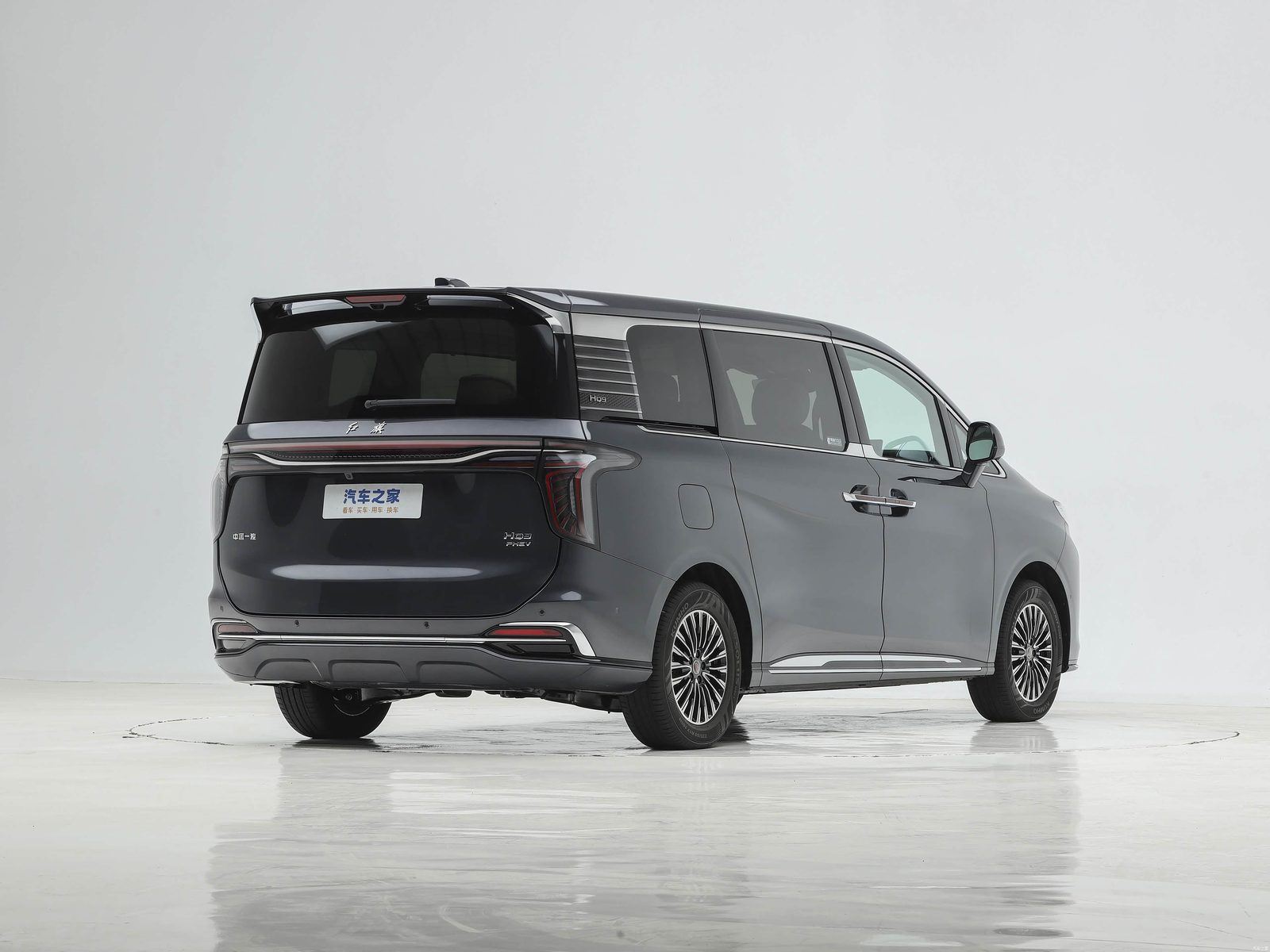 Hongqi HQ9 PHEV 2026 - exterior, rear 3q alt, China market