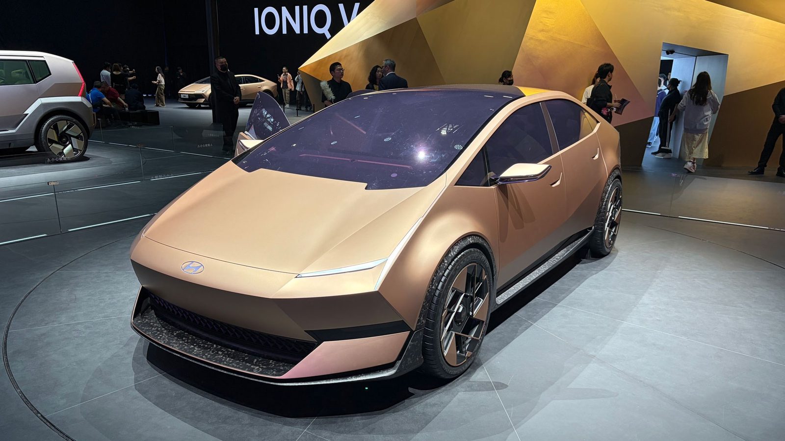 Hyundai Ioniq V 2026 — экстерьер, вид спереди, рынок internal_mvp