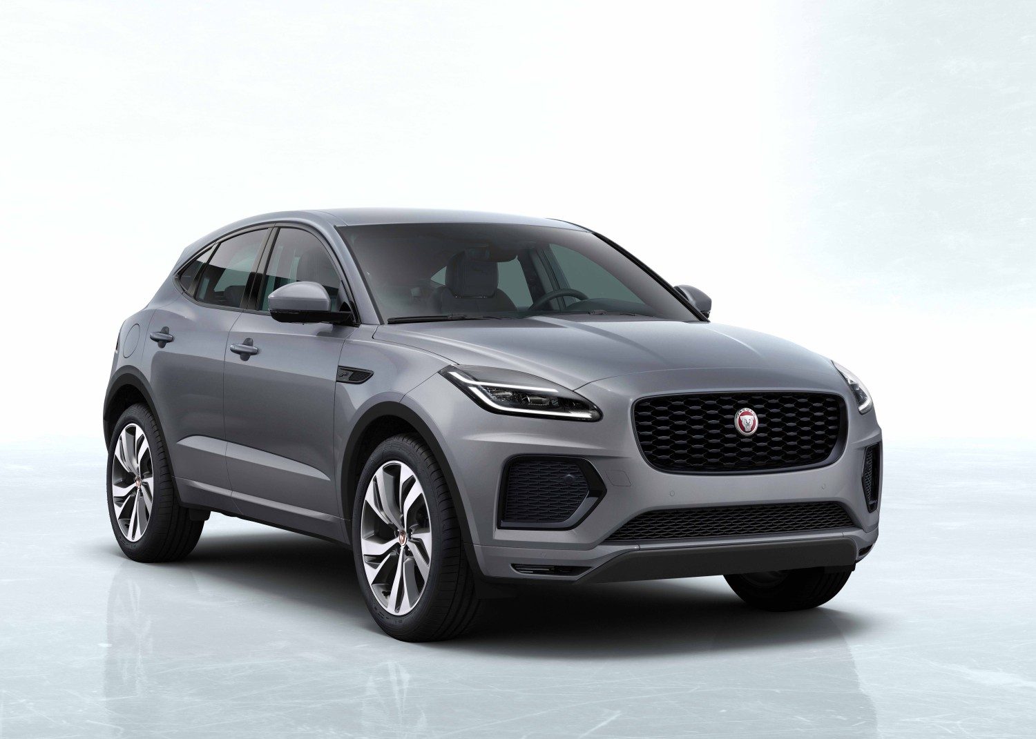 Jaguar E-Pace PHEV 2021 - exterior, studio front 3q, Global / EV Query only market