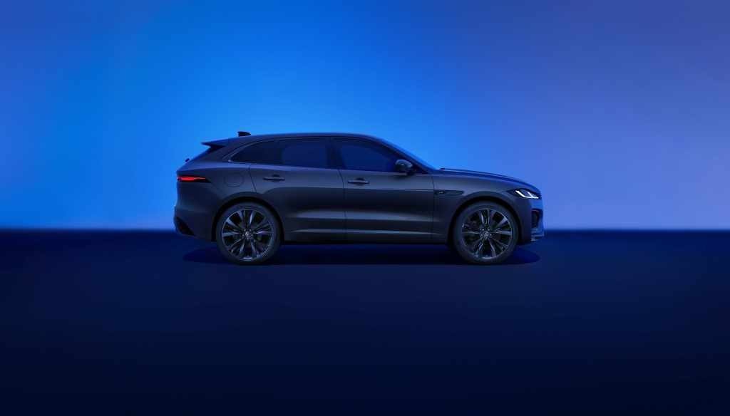 Jaguar F-Pace PHEV 2024 - exterior, side profile, Global / EV Query only market