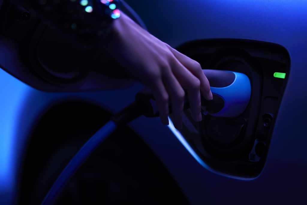 Jaguar I-Pace 2018 - exterior, charging detail, Global / EV Query only market