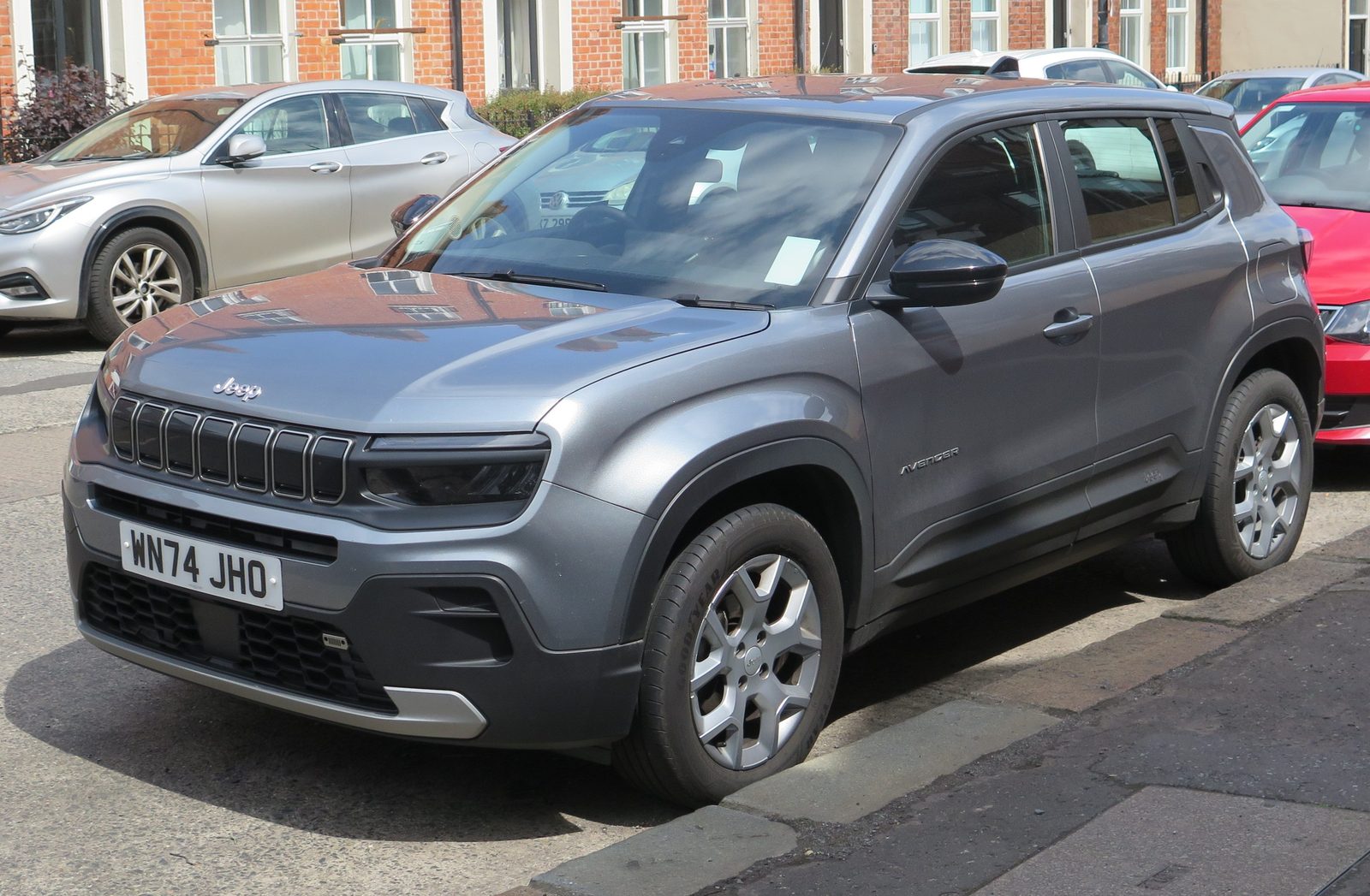 Jeep Avenger Electric 2023 - exterior, front 3q street, Europe / EV Query only market