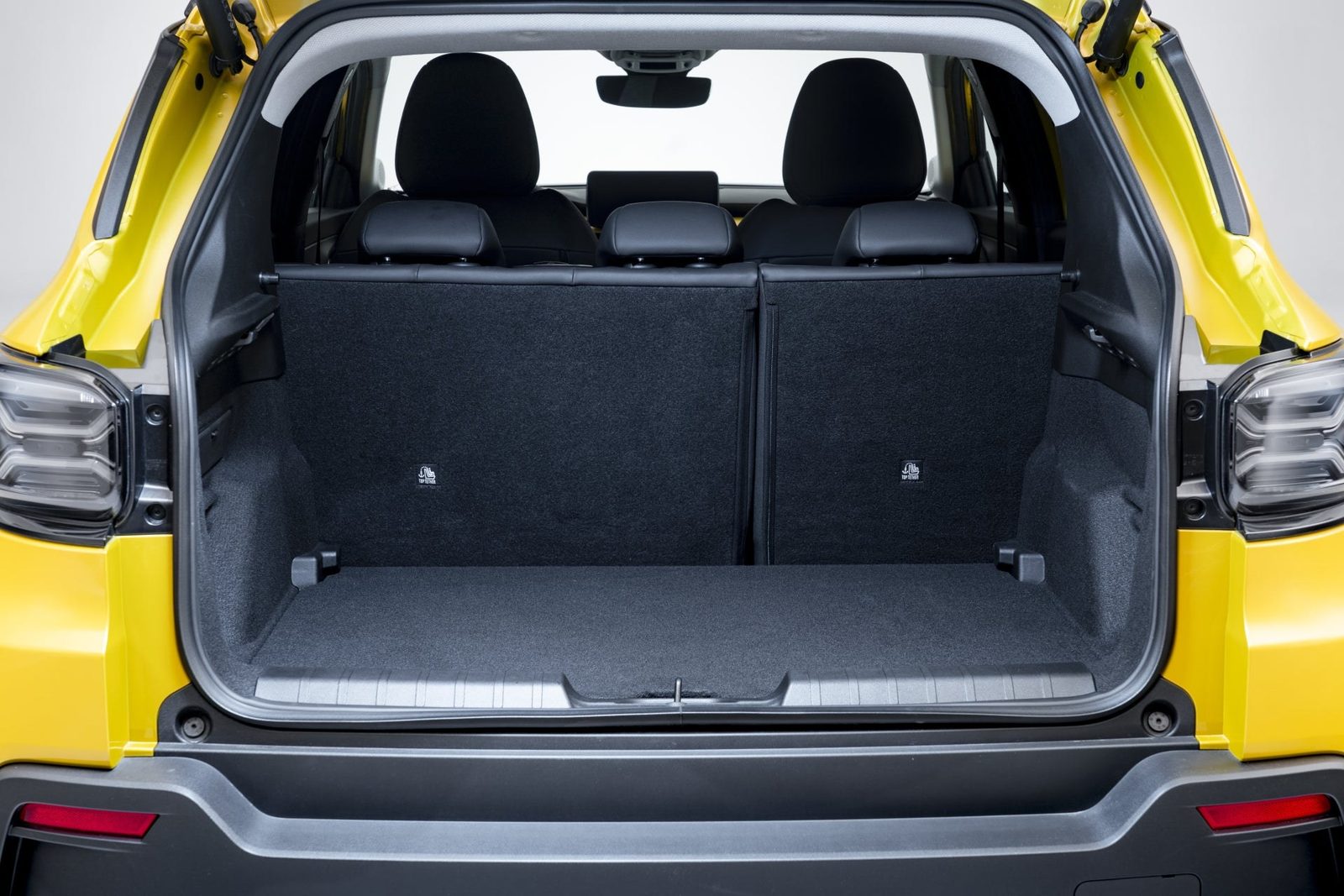 Jeep Avenger Electric 2023 - interior, cargo seats upright