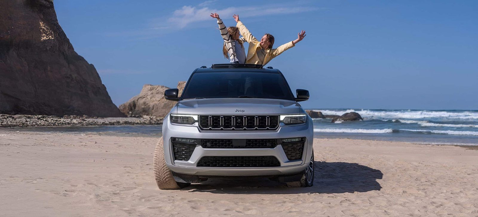 Jeep Grand Cherokee 4xe 2022 - exterior, front beach, us_reference market
