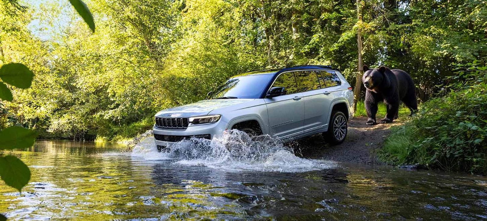 Jeep Grand Cherokee 4xe 2022 - exterior, water crossing, us_reference market