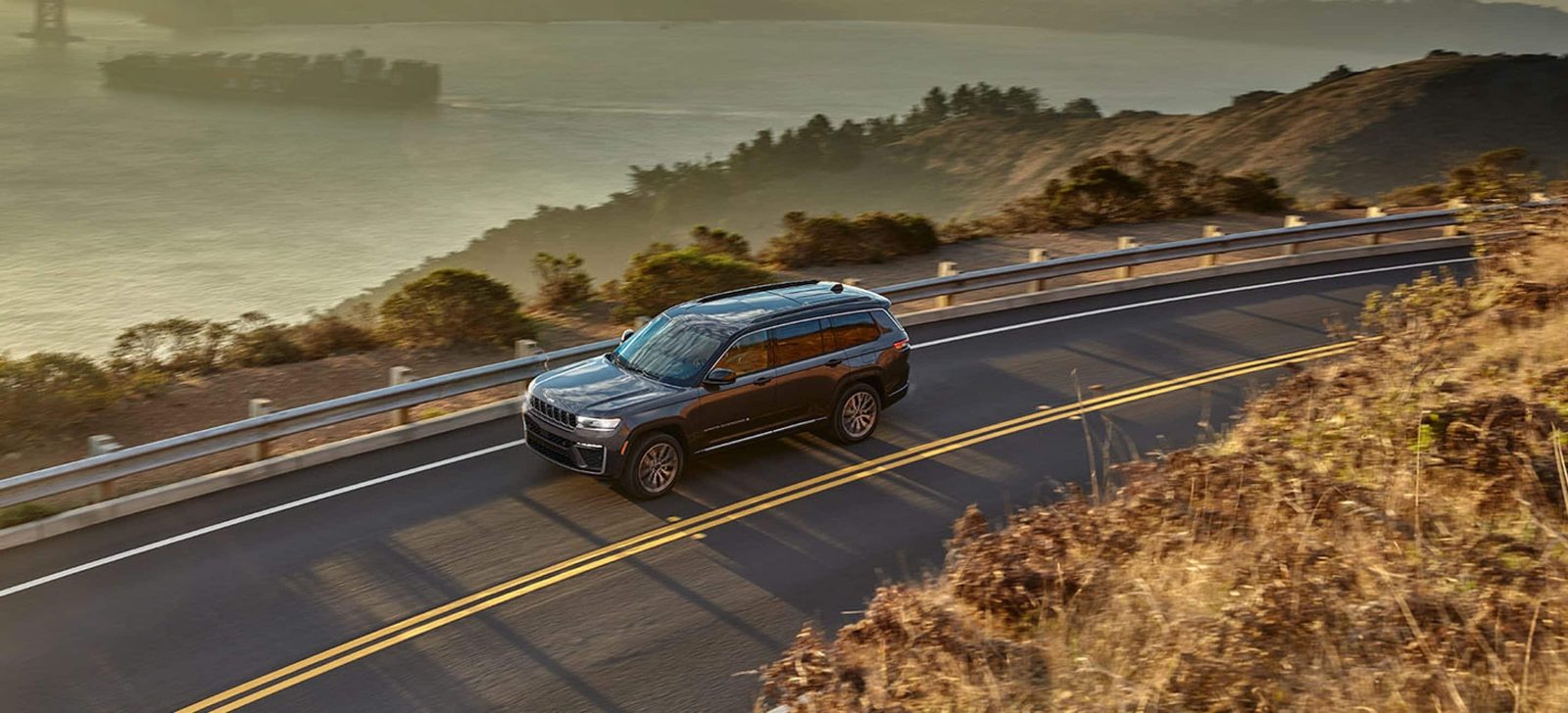 Jeep Grand Cherokee 4xe 2022 - exterior, side road, us_reference market