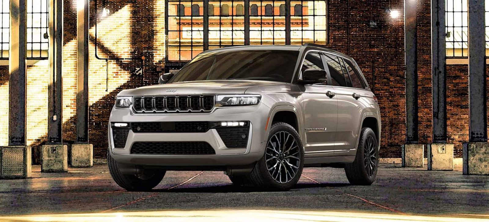 Jeep Grand Cherokee 4xe 2022 - exterior, front 3q city, us_reference market