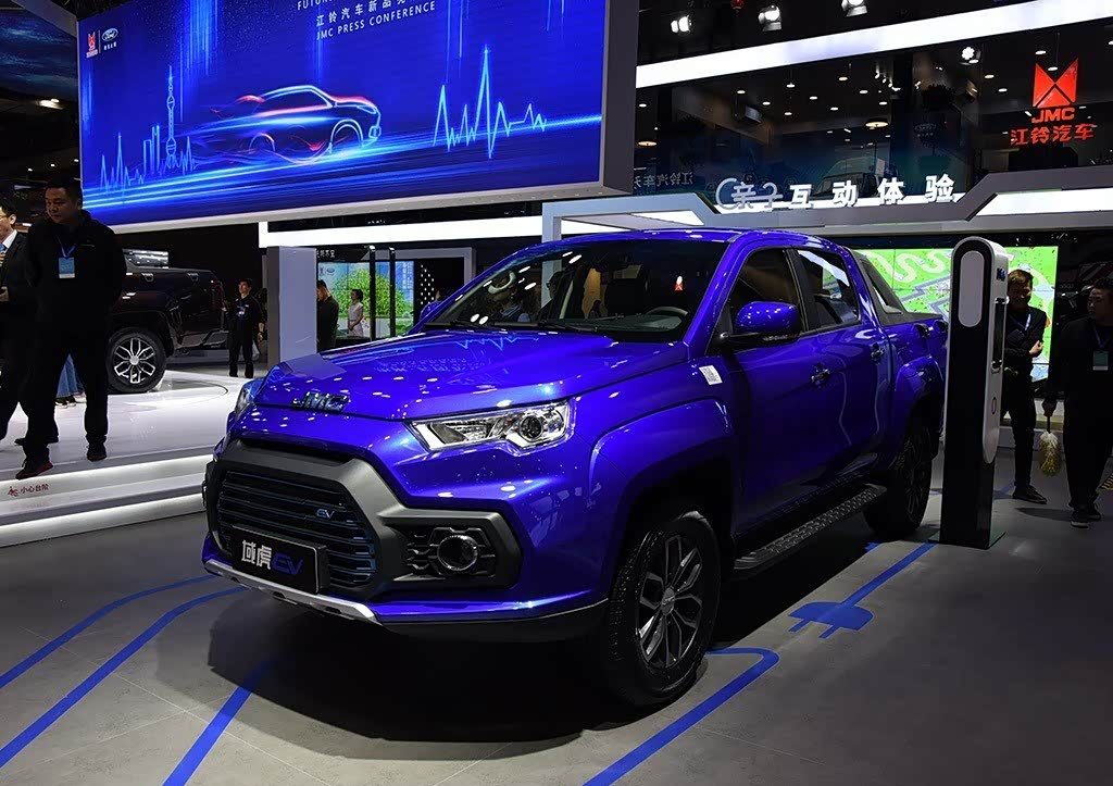 JMC Pickup Yuhu EV 2019 - exterior, show front 3q, China market