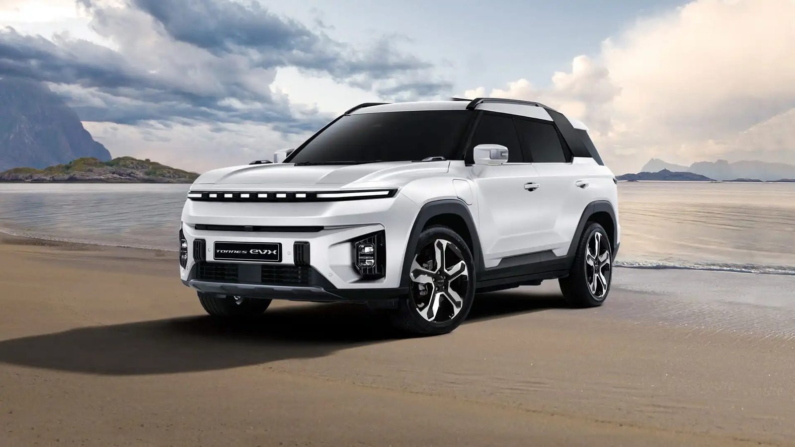 KGM Torres EVX 2023 - exterior, front 3q studio, eu_reference market