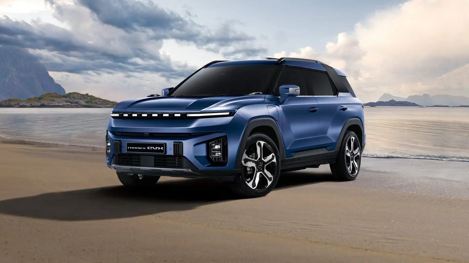 KGM Torres EVX 2023 - exterior, front 3q blue, eu_reference market