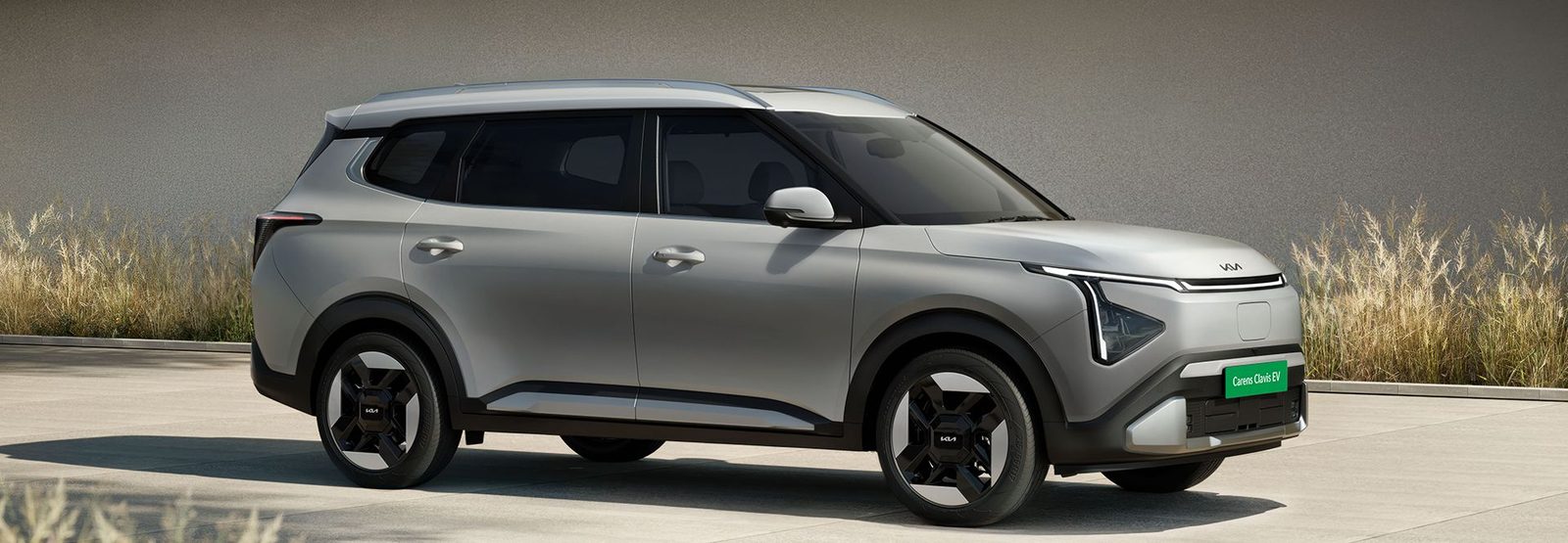 Kia Carens Clavis EV Global - exterior, side 3q context, India / global reference market