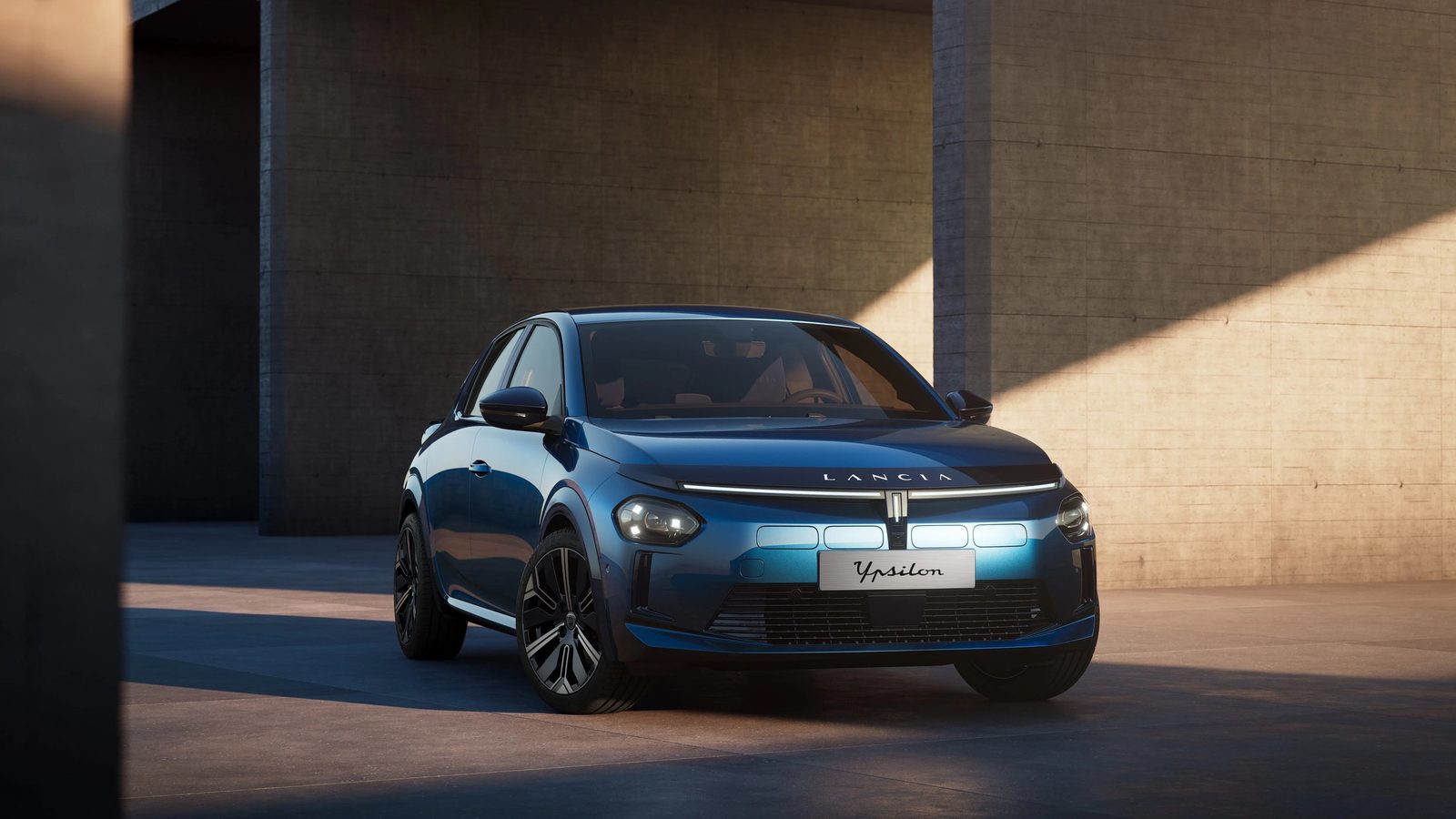 Lancia Ypsilon Electric 2025 - exterior, front full, Europe / EV Query only market