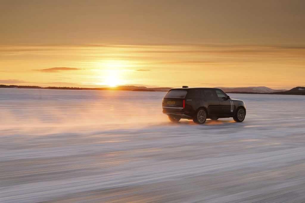 Land Rover Range Rover Electric 2026 - exterior, rear 3q ice testing, Global / EV Query only market