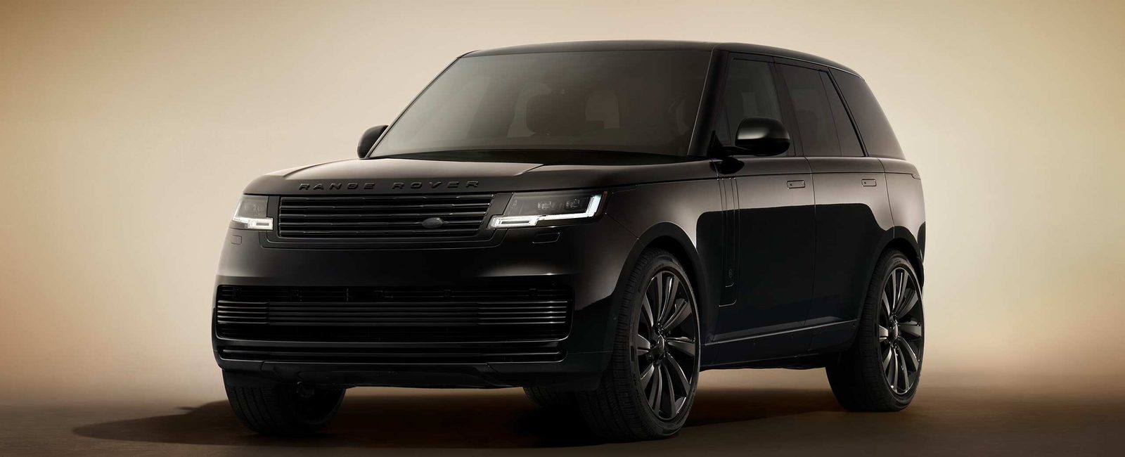 Land Rover Range Rover PHEV Global 2022 - main model photo, exterior, front three-quarter view, Global/US/UK reference market